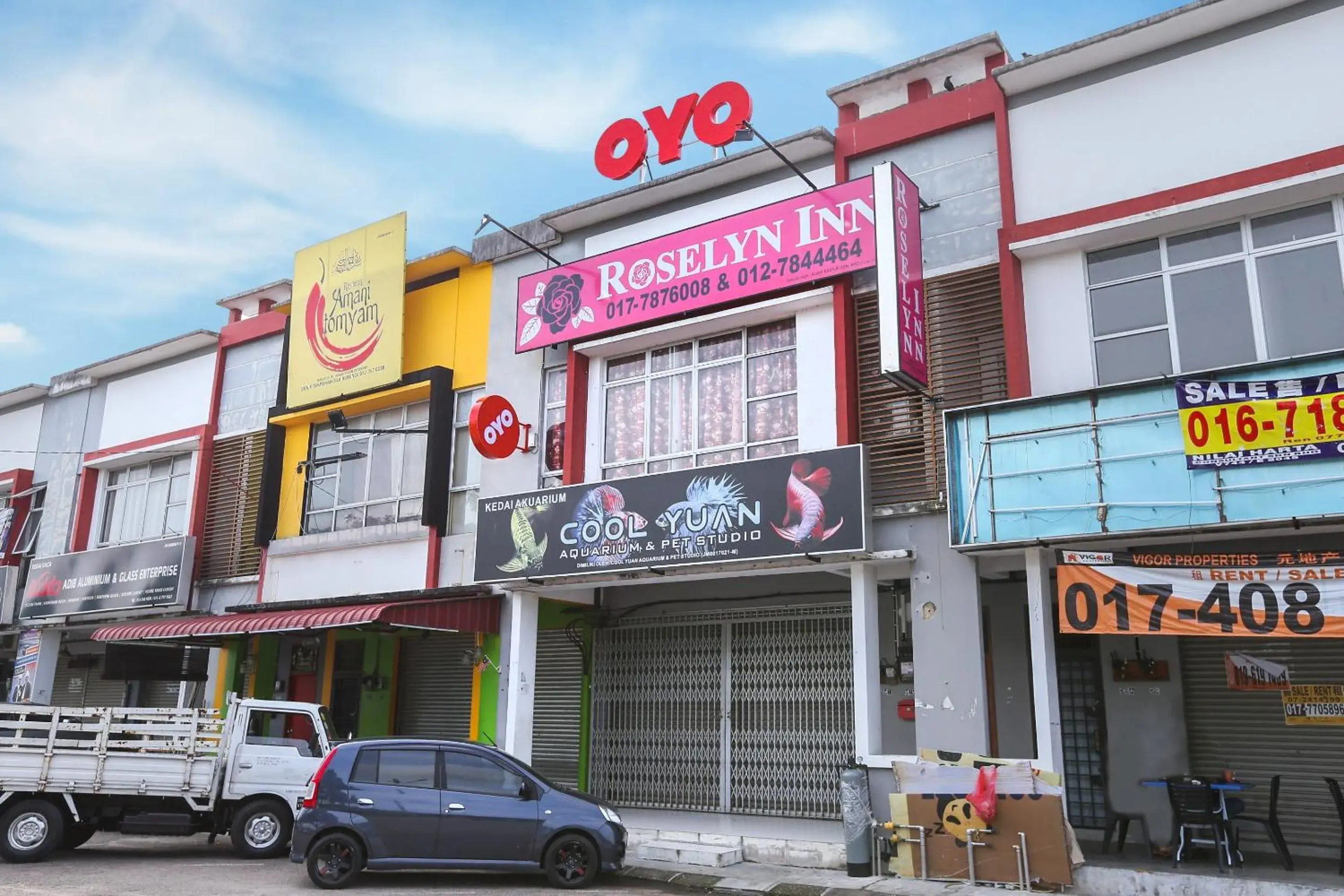 Facade/entrance in Hotel O Roselyn Inn Facade/entrance in Hotel O Roselyn Inn