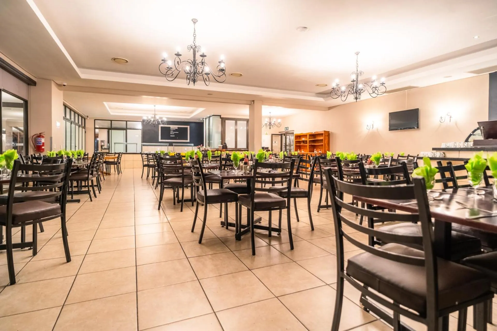 Restaurant/places to eat in ATKV Klein-Kariba