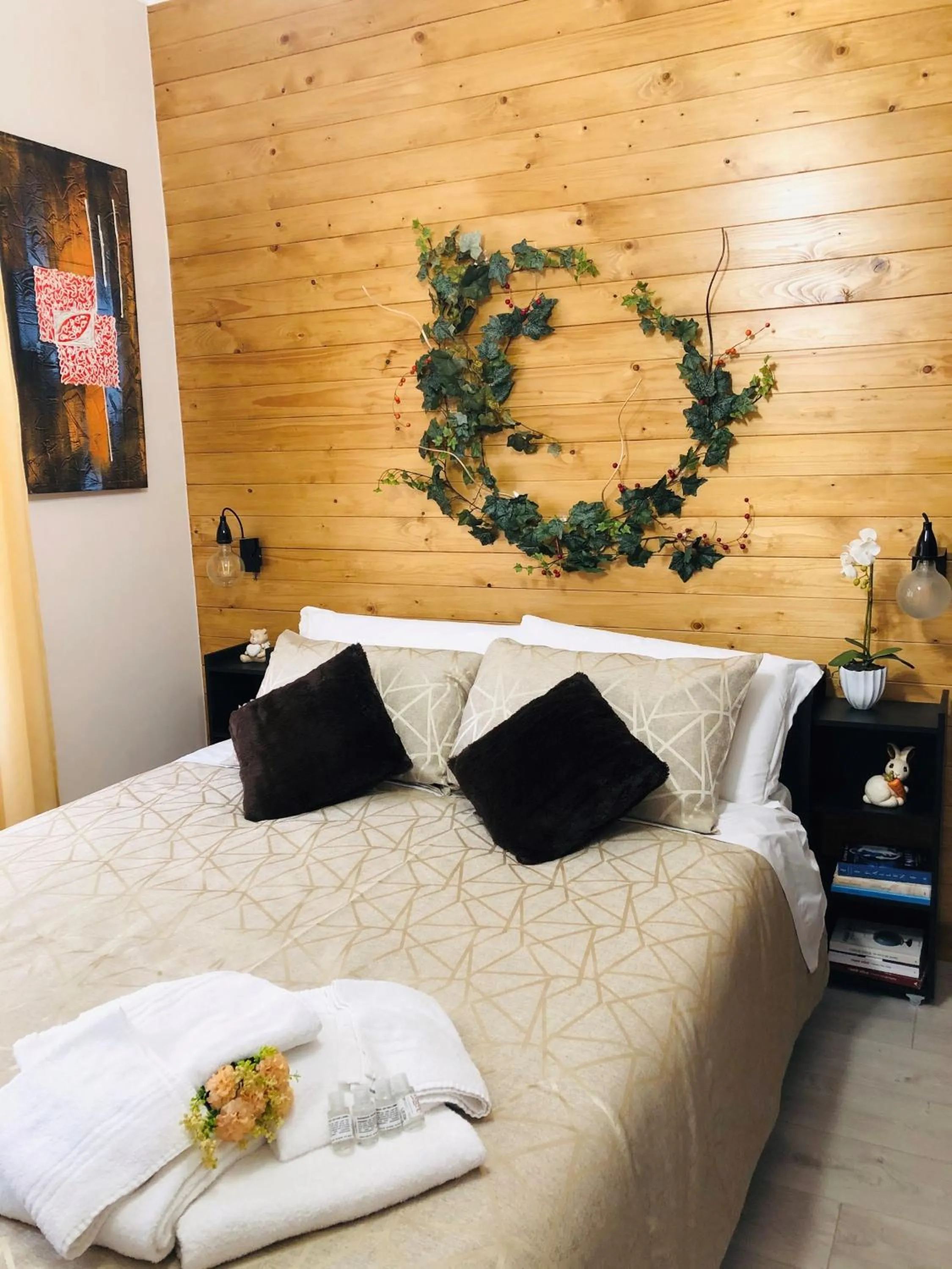 Photo of the whole room, Bed in Fantastic Dream