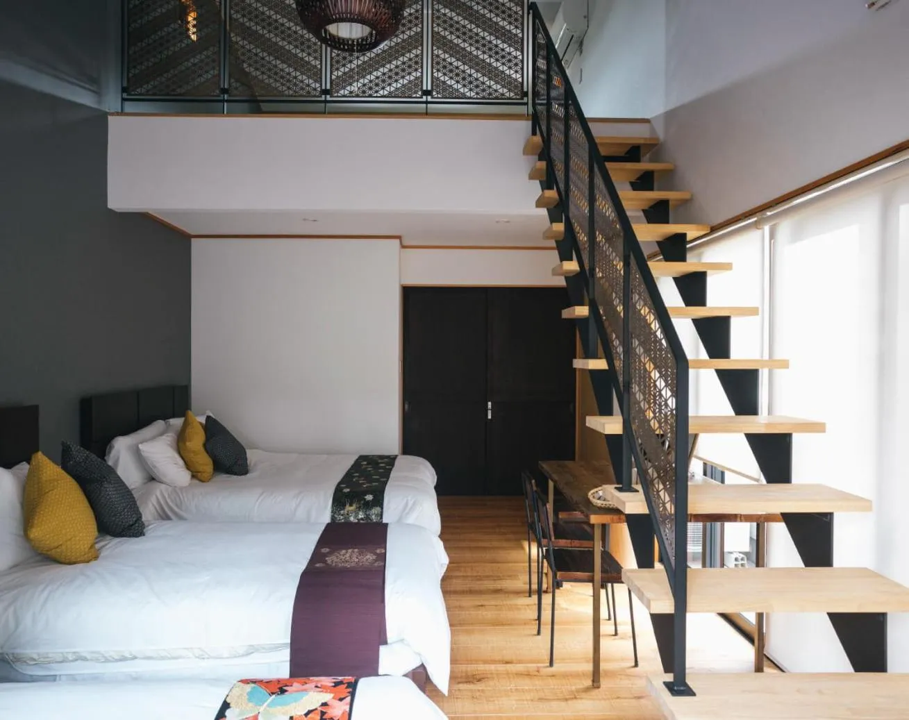 Photo of the whole room, Bed in Miyajima Shiro