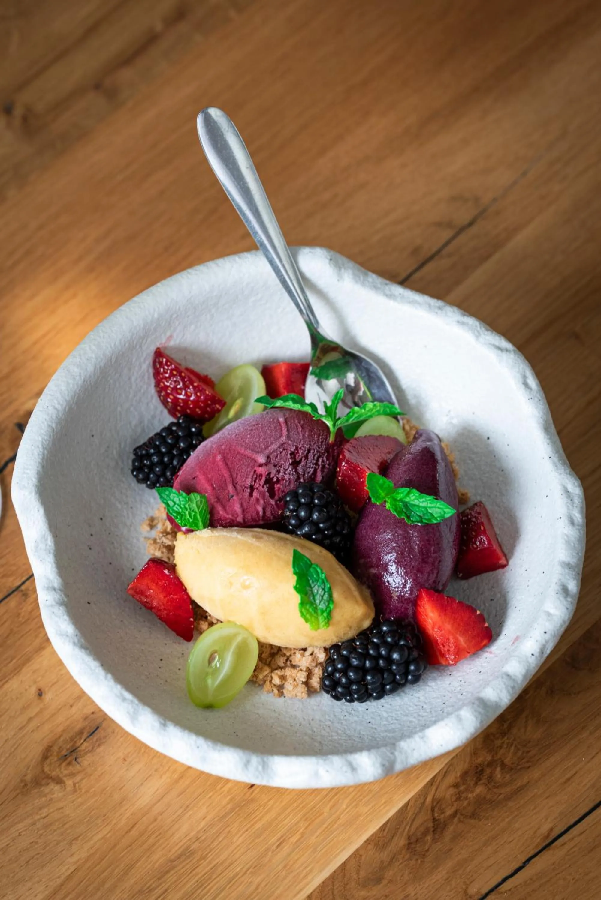 Food and drinks in Hotel Ilan