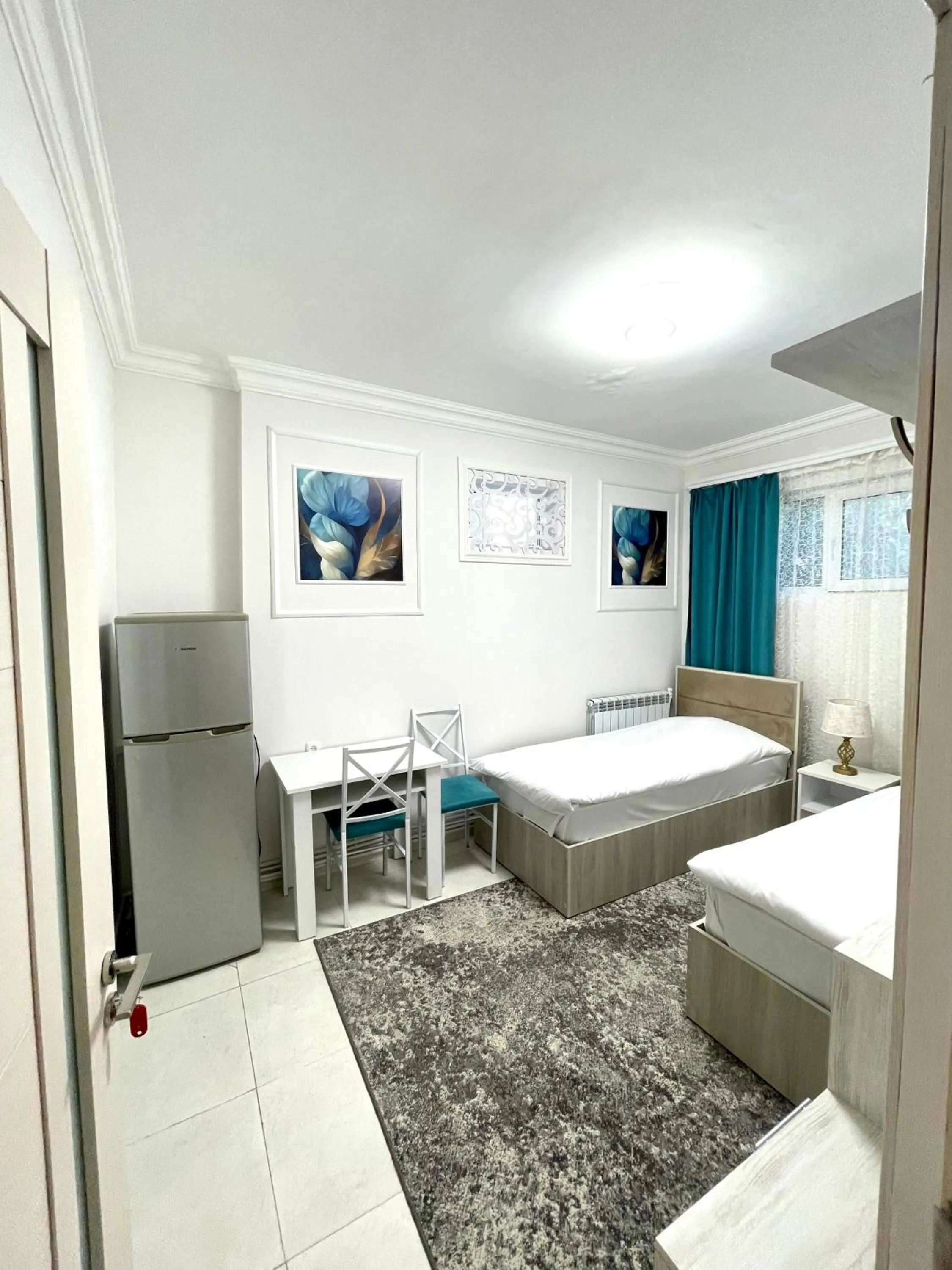 Bed in Santorini Hotel & Hostel