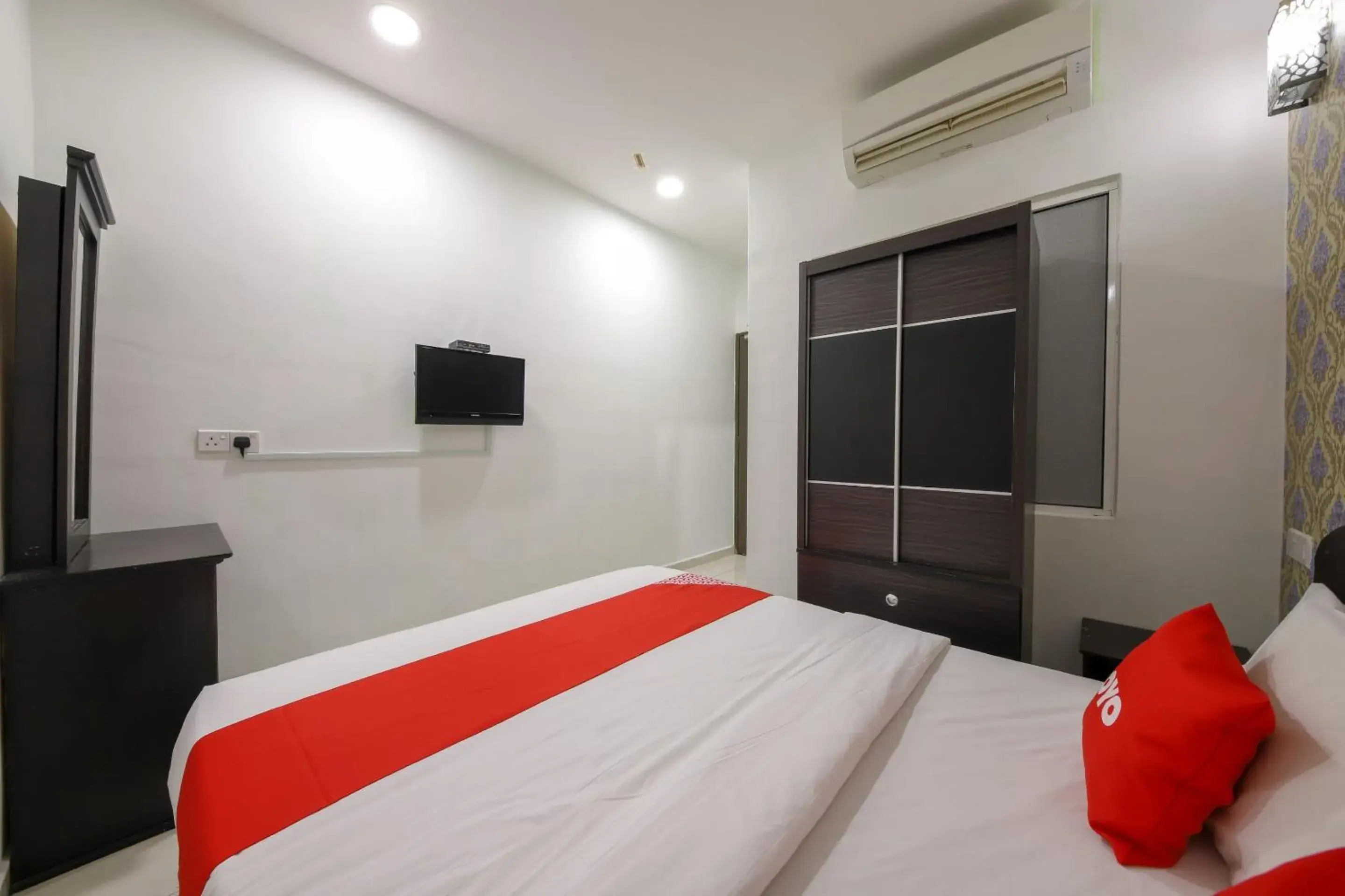 Bedroom, Bed in OYO 89497 Dream Nur Hotel Bedroom, Bed in OYO 89497 Dream Nur Hotel