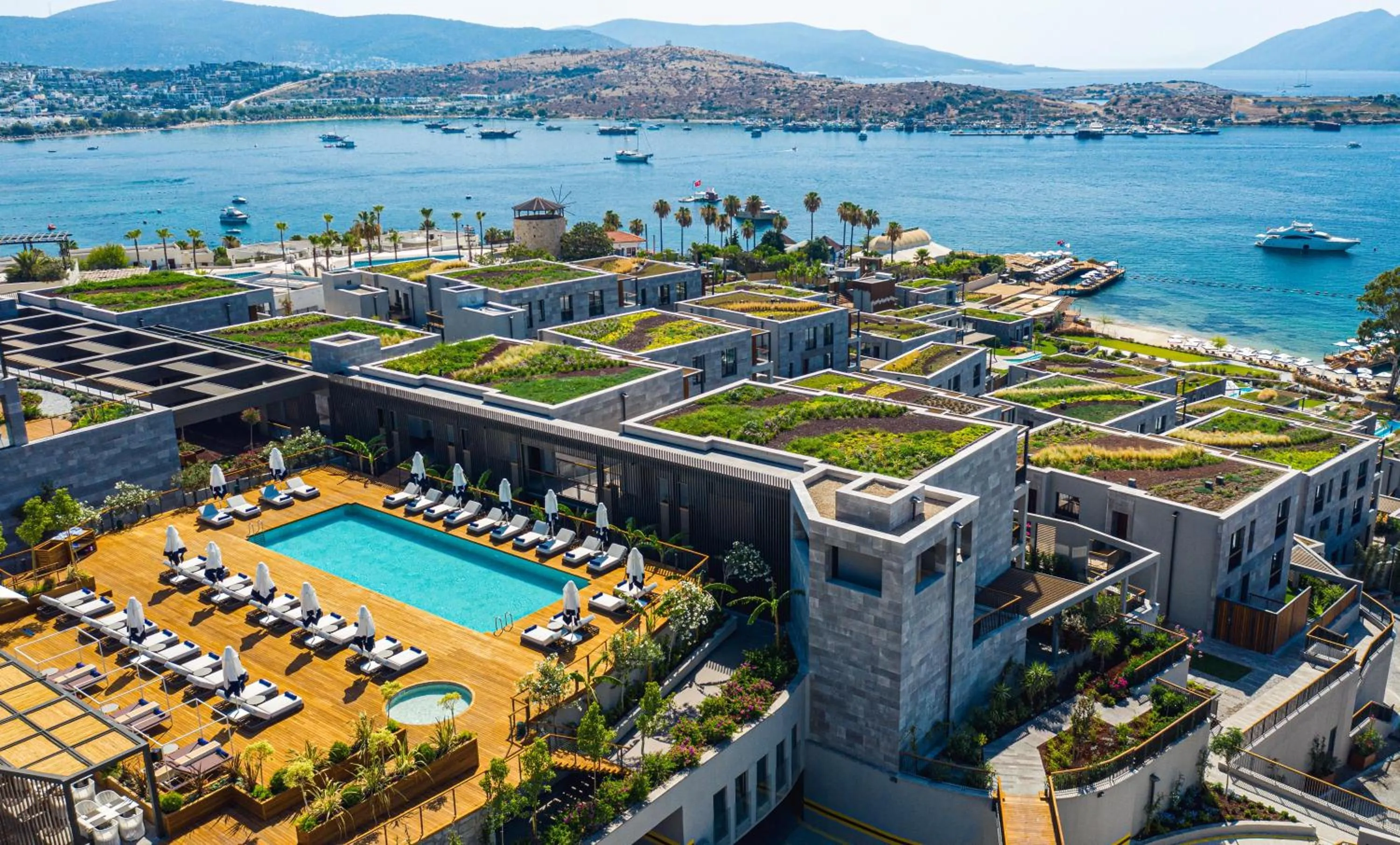 Swimming pool in Kaya Palazzo Resort & Residences Le Chic Bodrum