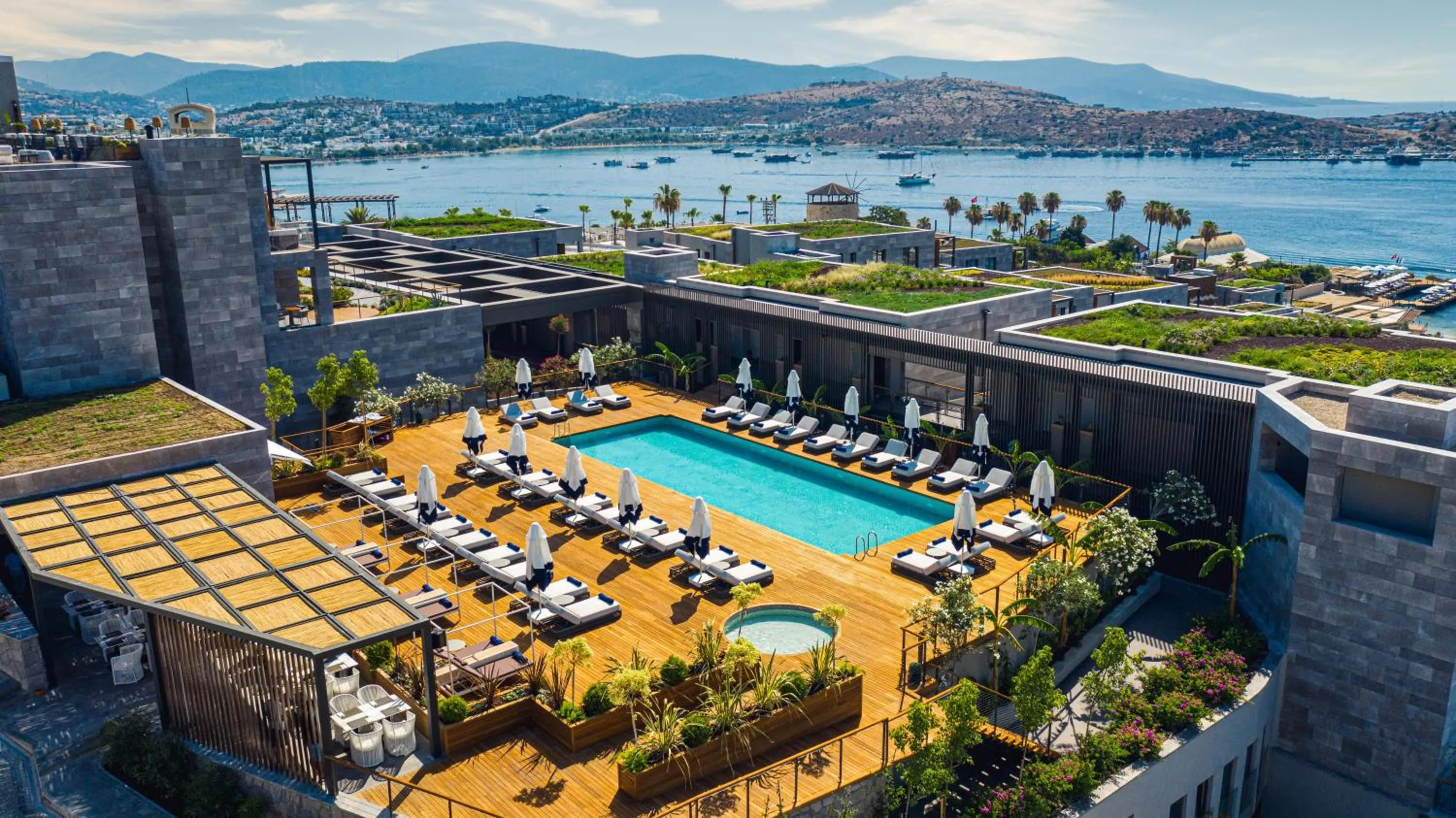 Swimming pool in Kaya Palazzo Resort & Residences Le Chic Bodrum