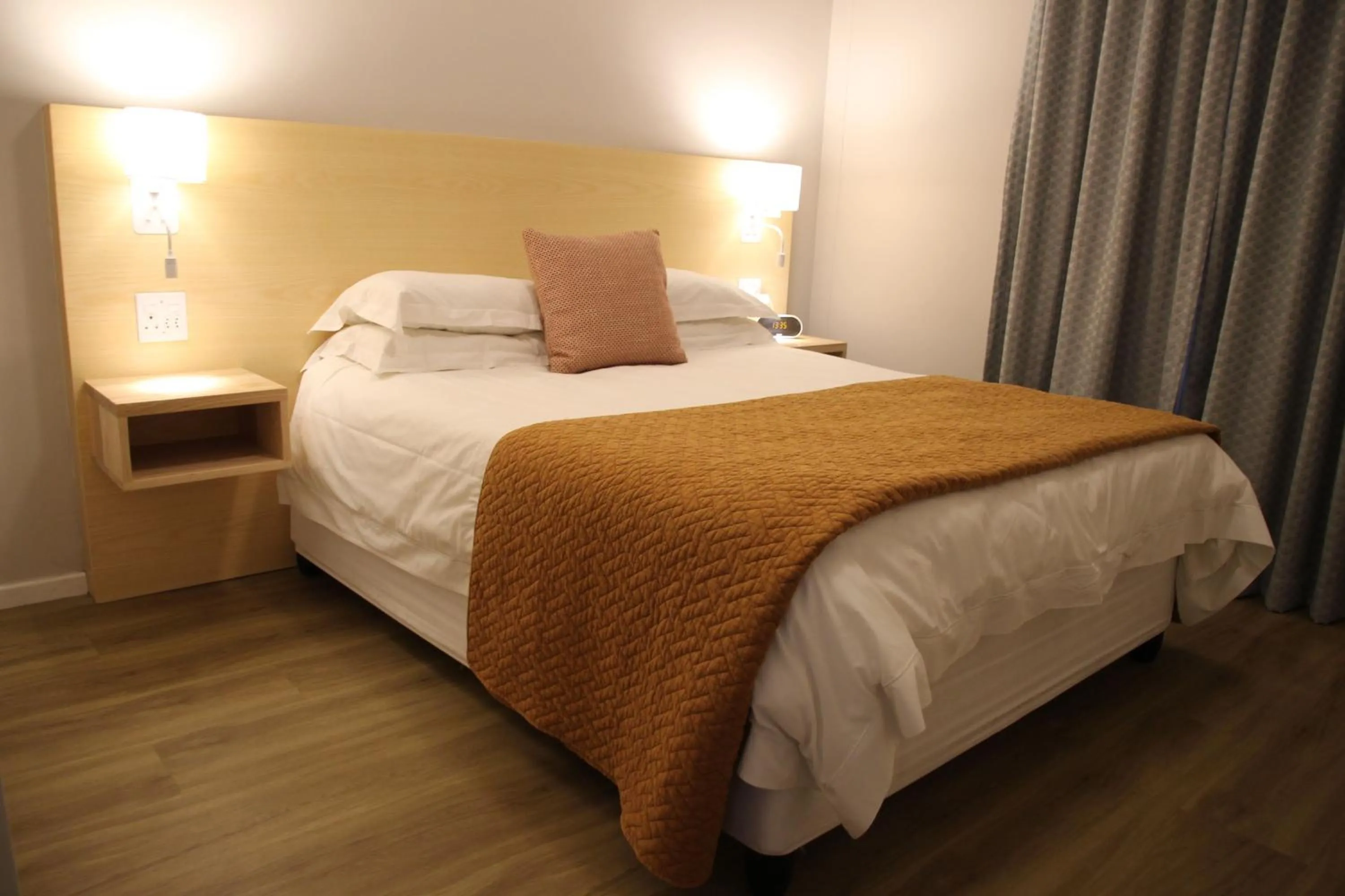 Bedroom, Bed in The Boardwalk Accommodation