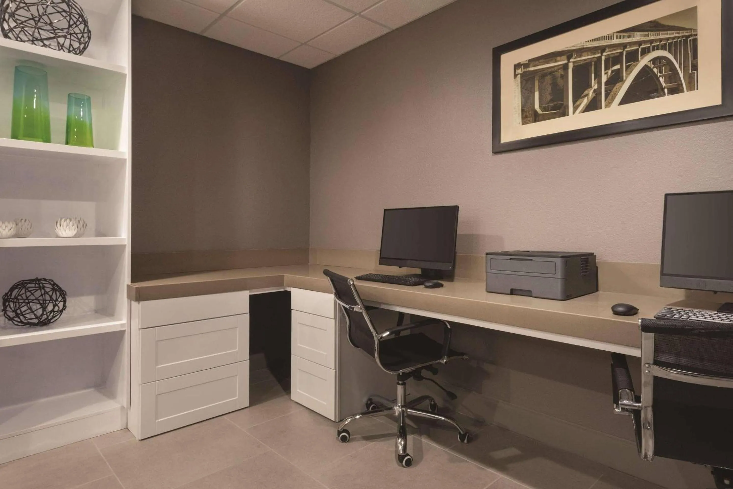 Business facilities in Country Inn & Suites by Radisson, Oklahoma City - Bricktown, OK