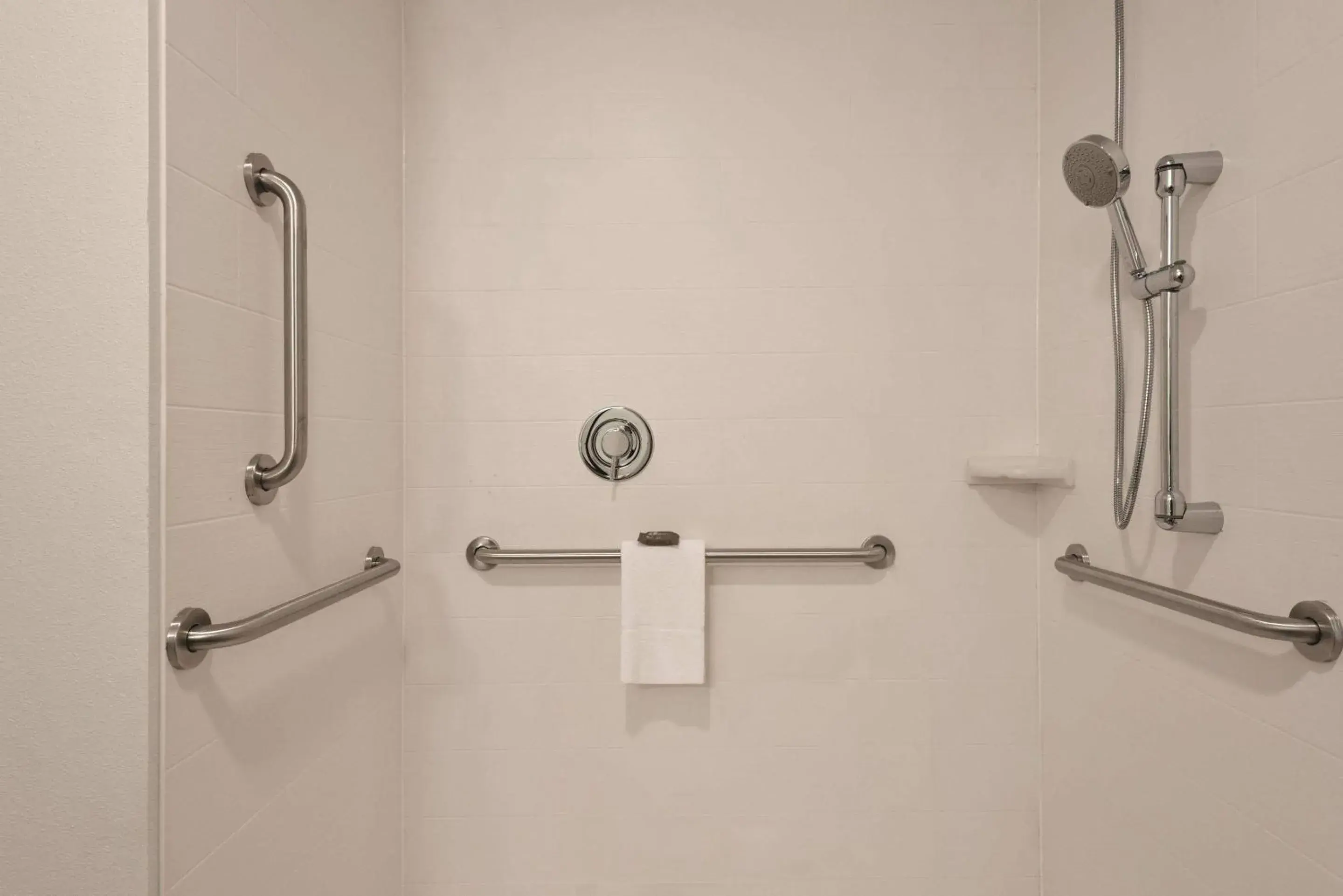 Bedroom in Country Inn & Suites by Radisson, Oklahoma City - Bricktown, OK Bedroom in Country Inn & Suites by Radisson, Oklahoma City - Bricktown, OK