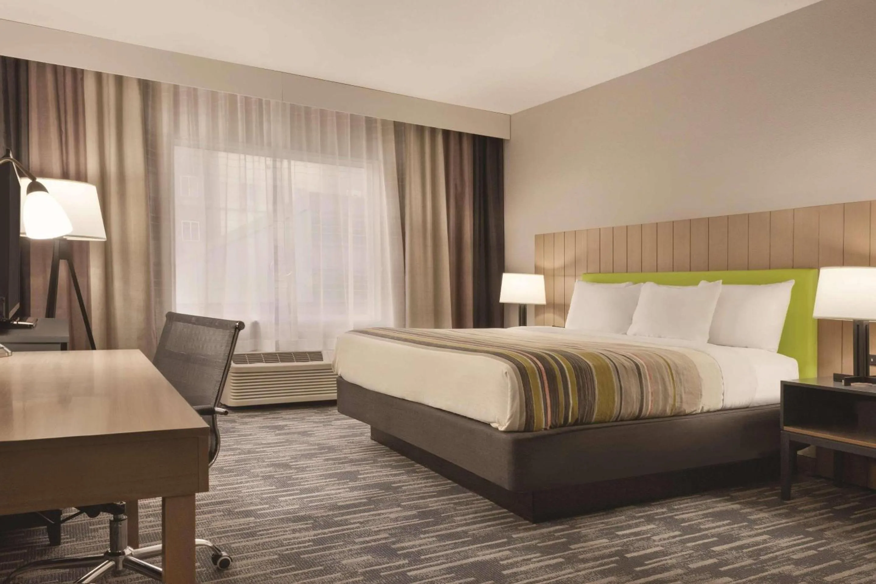 Bedroom, Bed in Country Inn & Suites by Radisson, Oklahoma City - Bricktown, OK