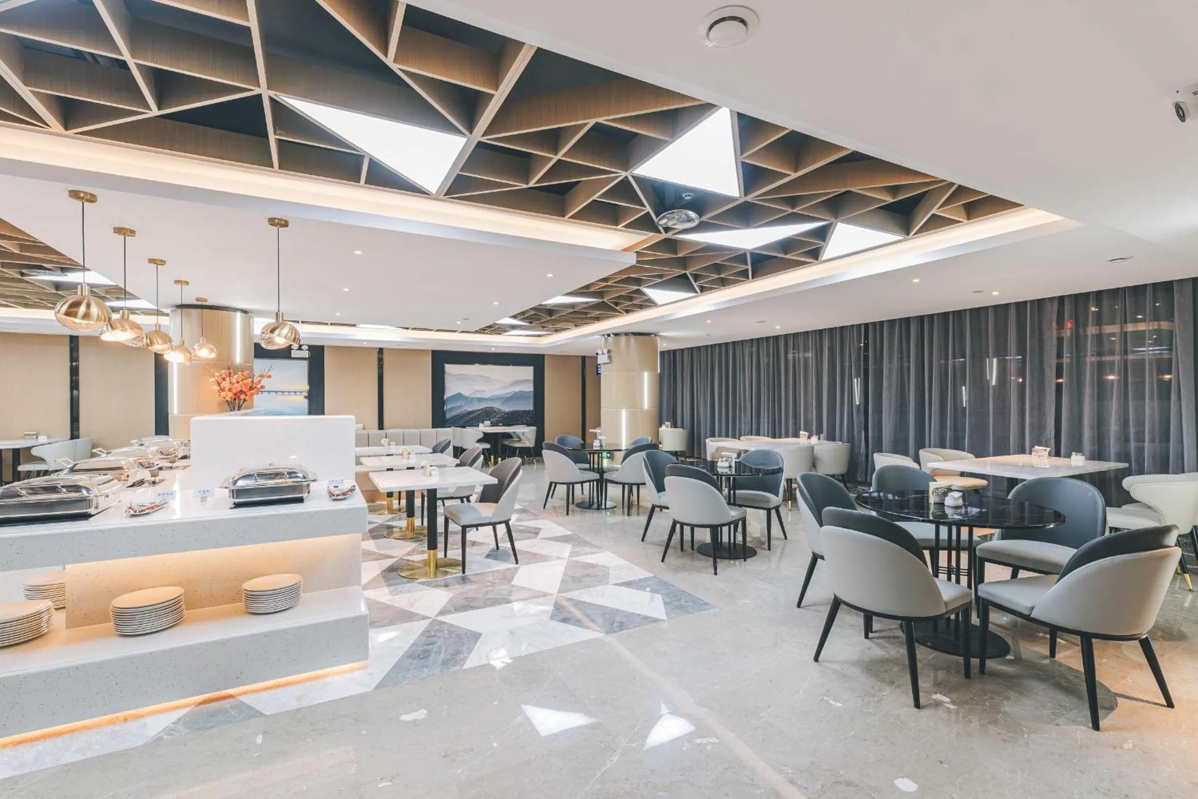 Atour Hotel Huzhou Dongwu