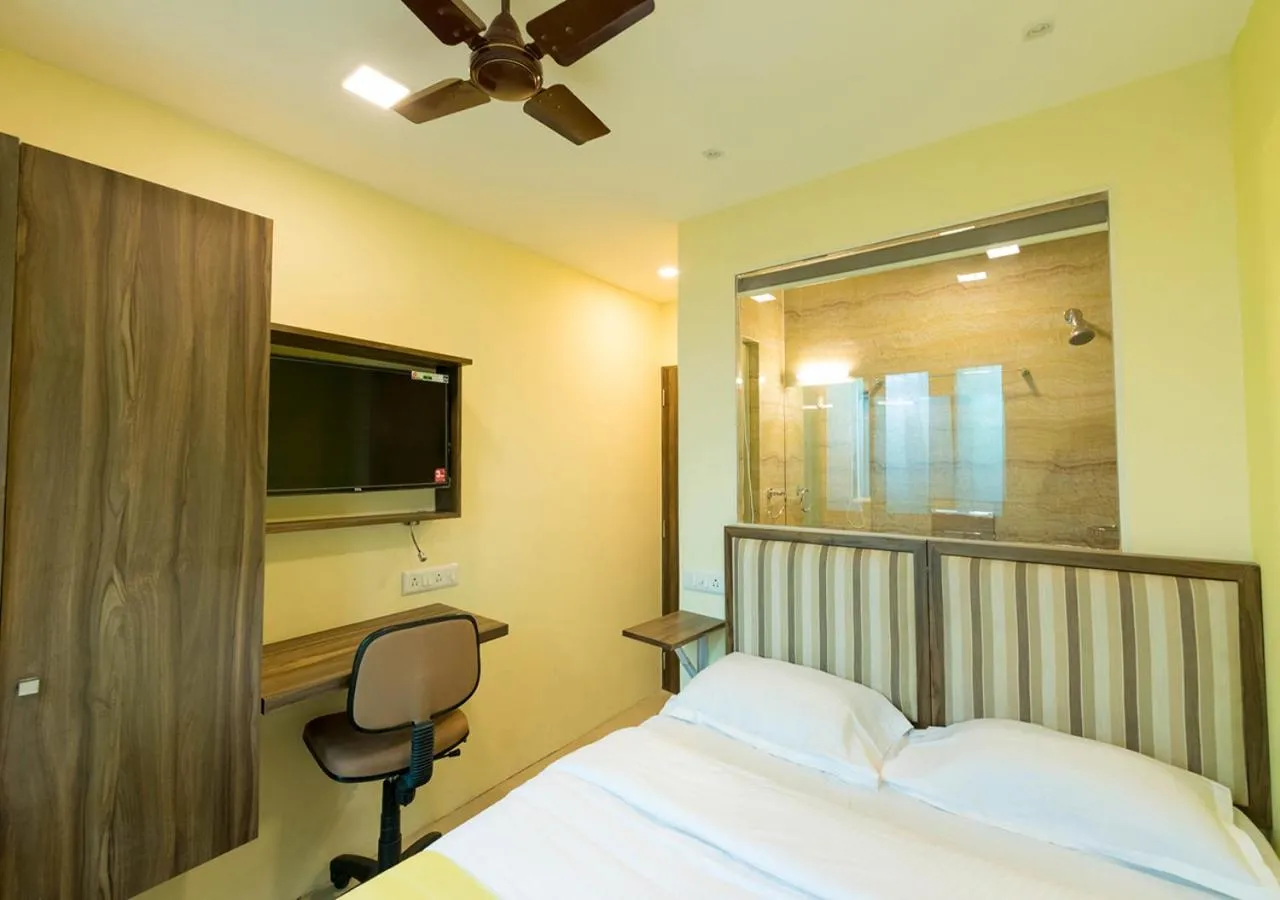 Bed in Hotel New Sky Palace Residency- Near International Airport Andheri East
