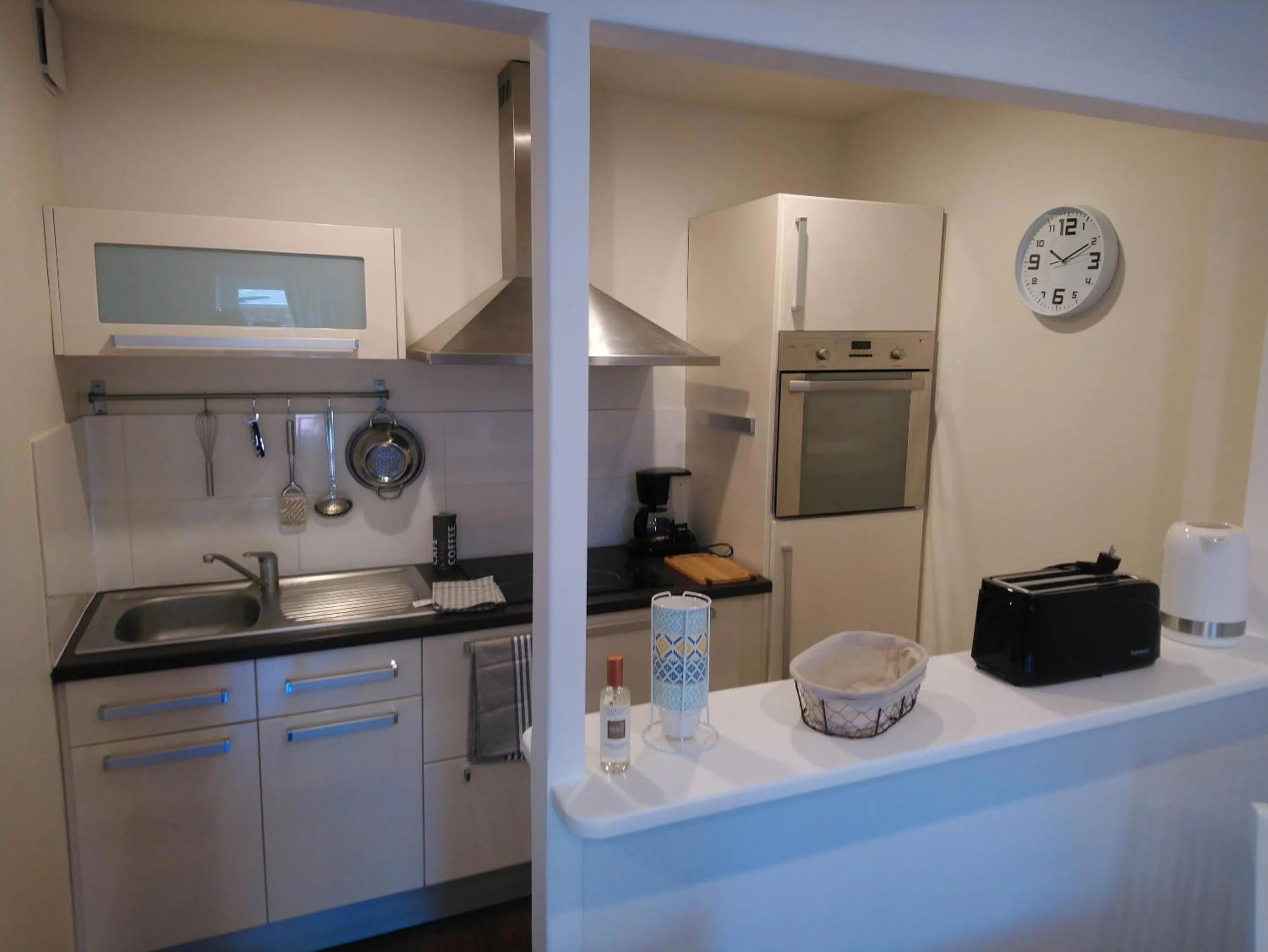 Kitchen or kitchenette in Isles Les Ecrehous