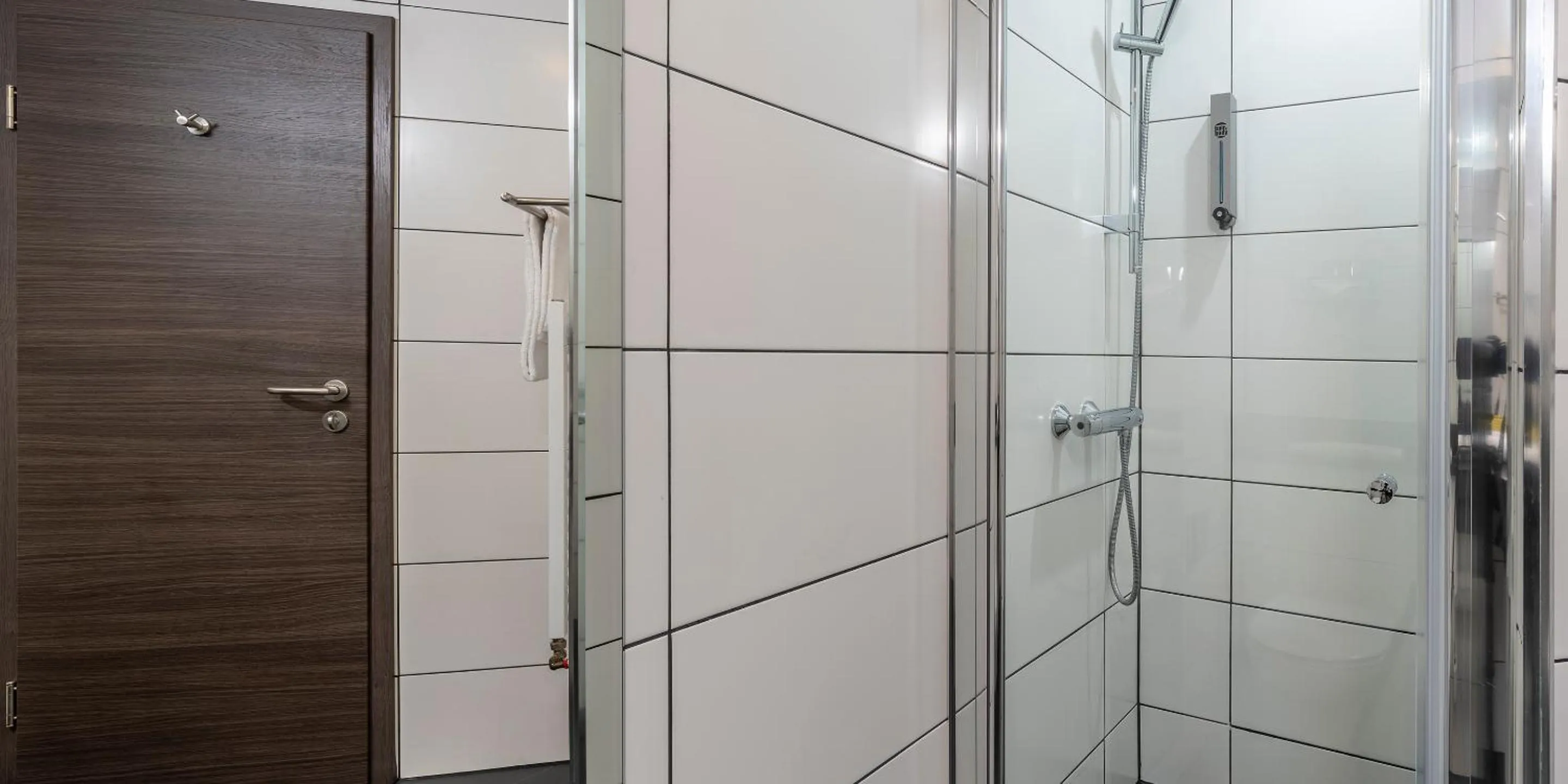 Shower in Best Western Hotel Schmoeker-Hof