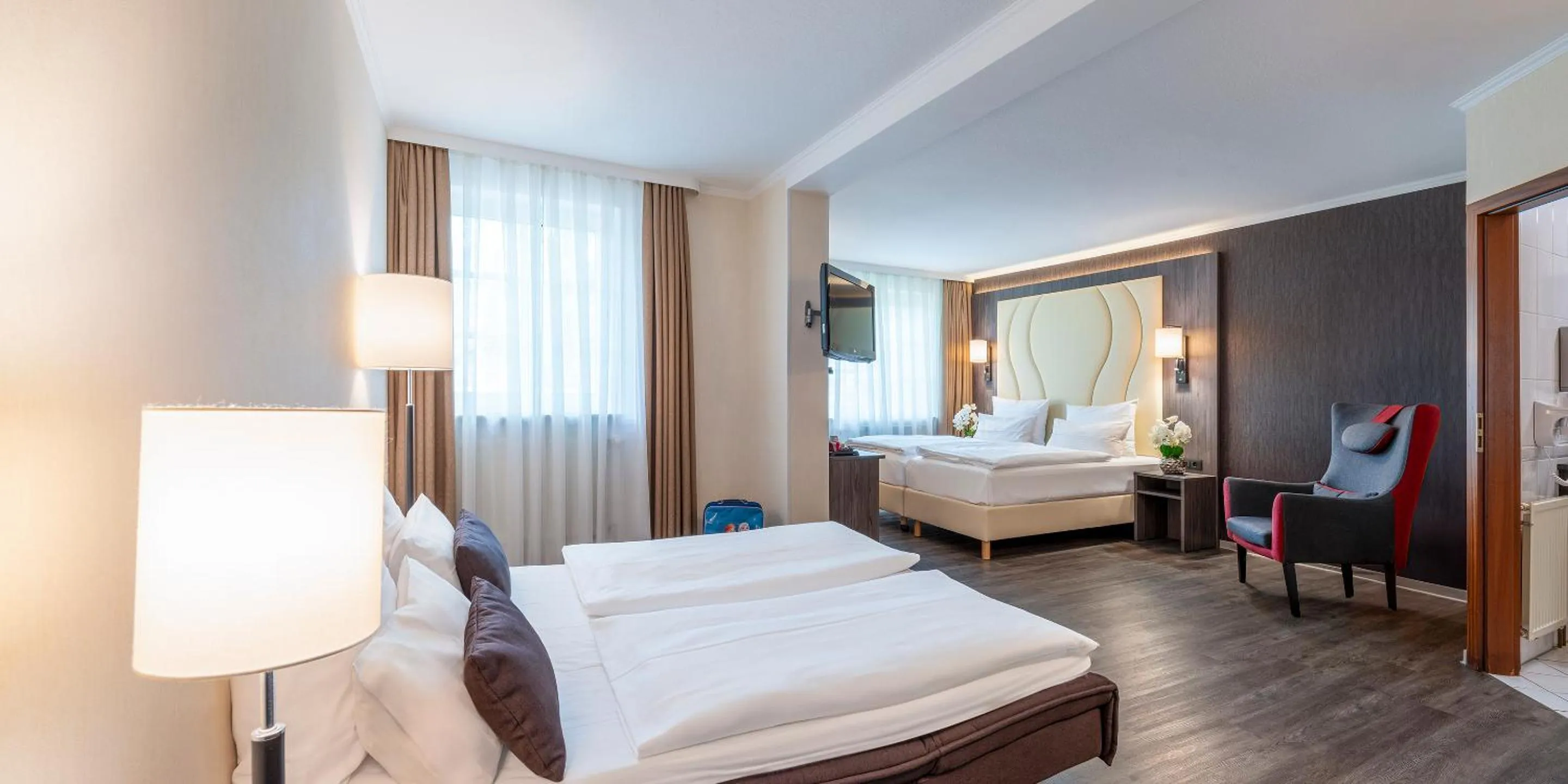 Photo of the whole room, Bed in Best Western Hotel Schmoeker-Hof