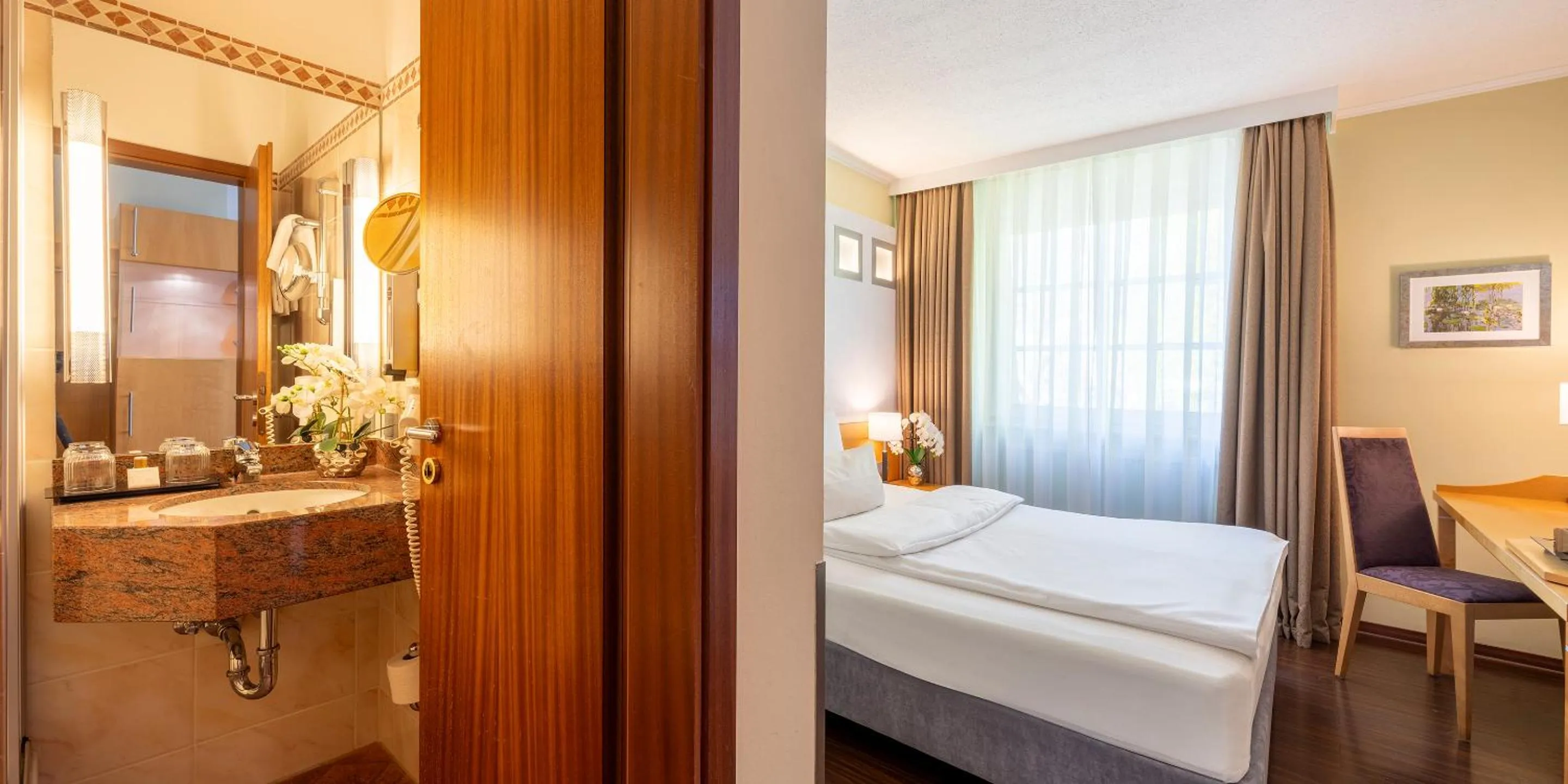 Photo of the whole room, Bed in Best Western Hotel Schmoeker-Hof