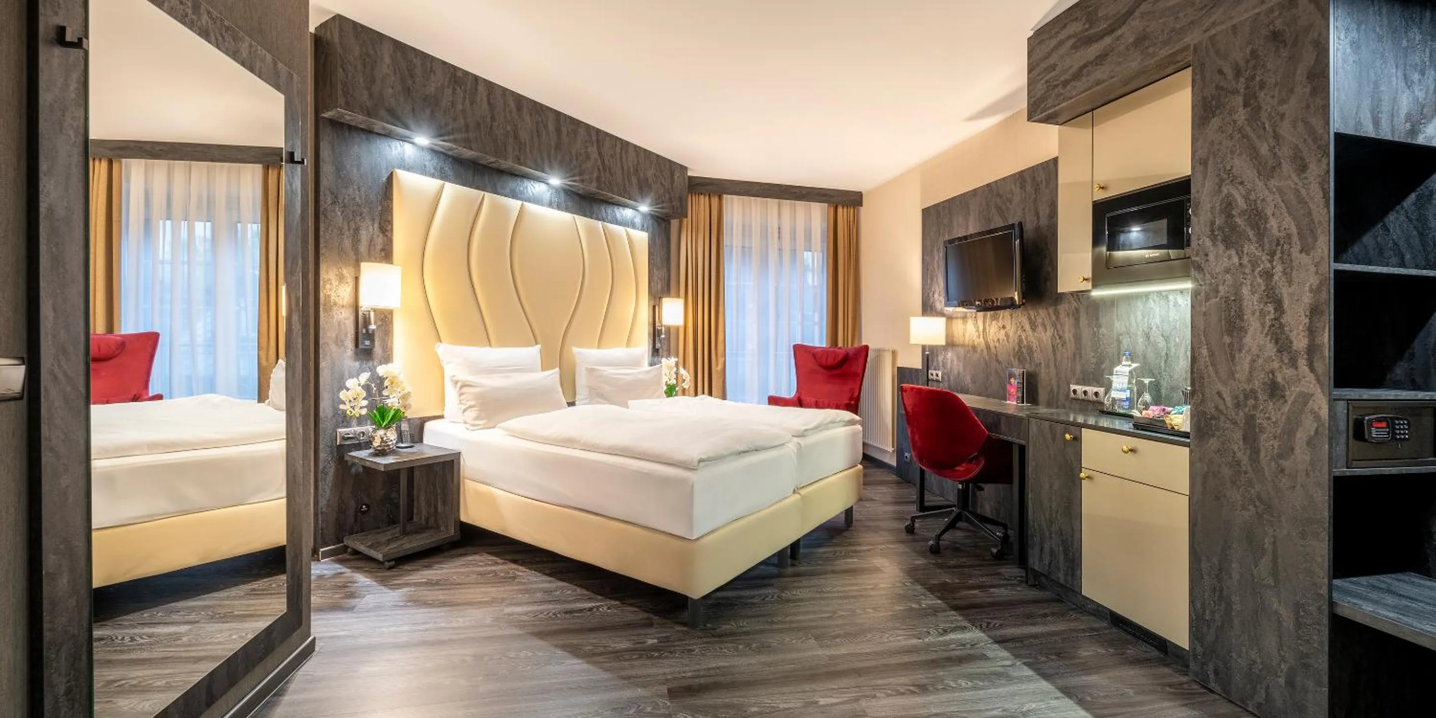 Photo of the whole room, Bed in Best Western Hotel Schmoeker-Hof