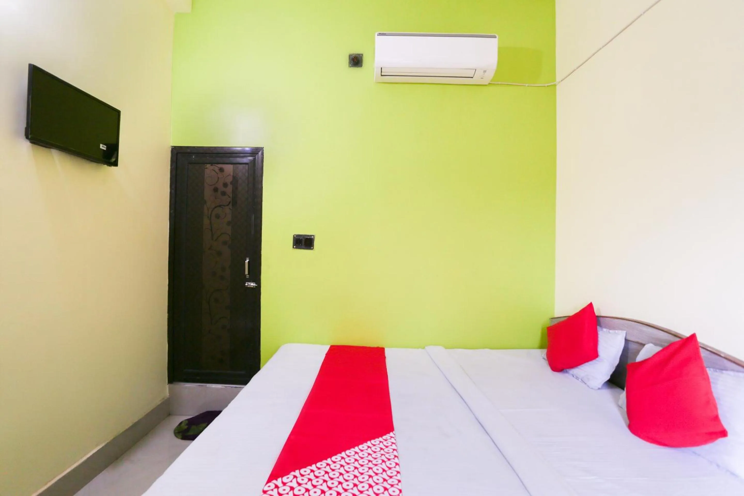 Bedroom in Hotel O Vatika Hotel