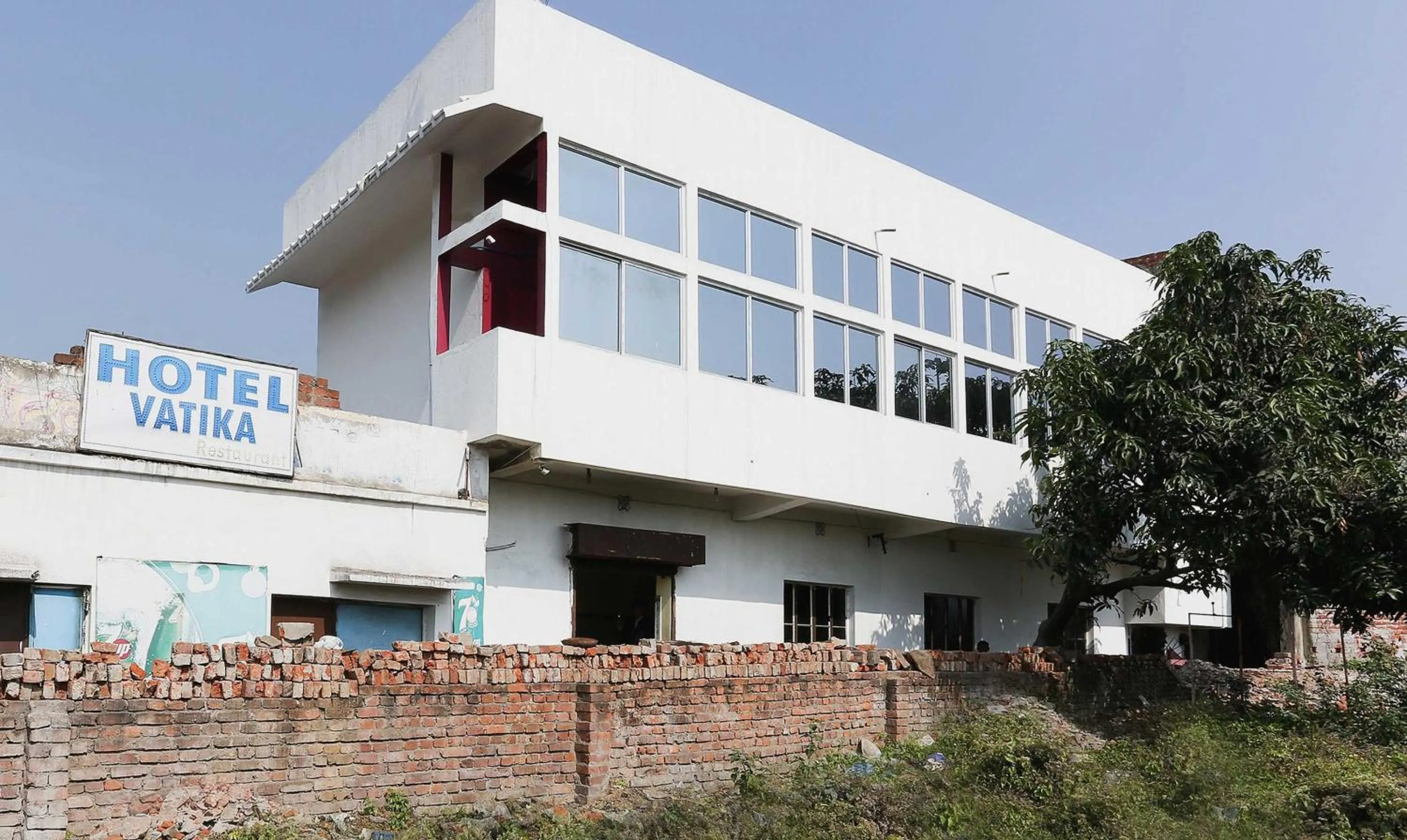 Facade/entrance in Hotel O Vatika Hotel