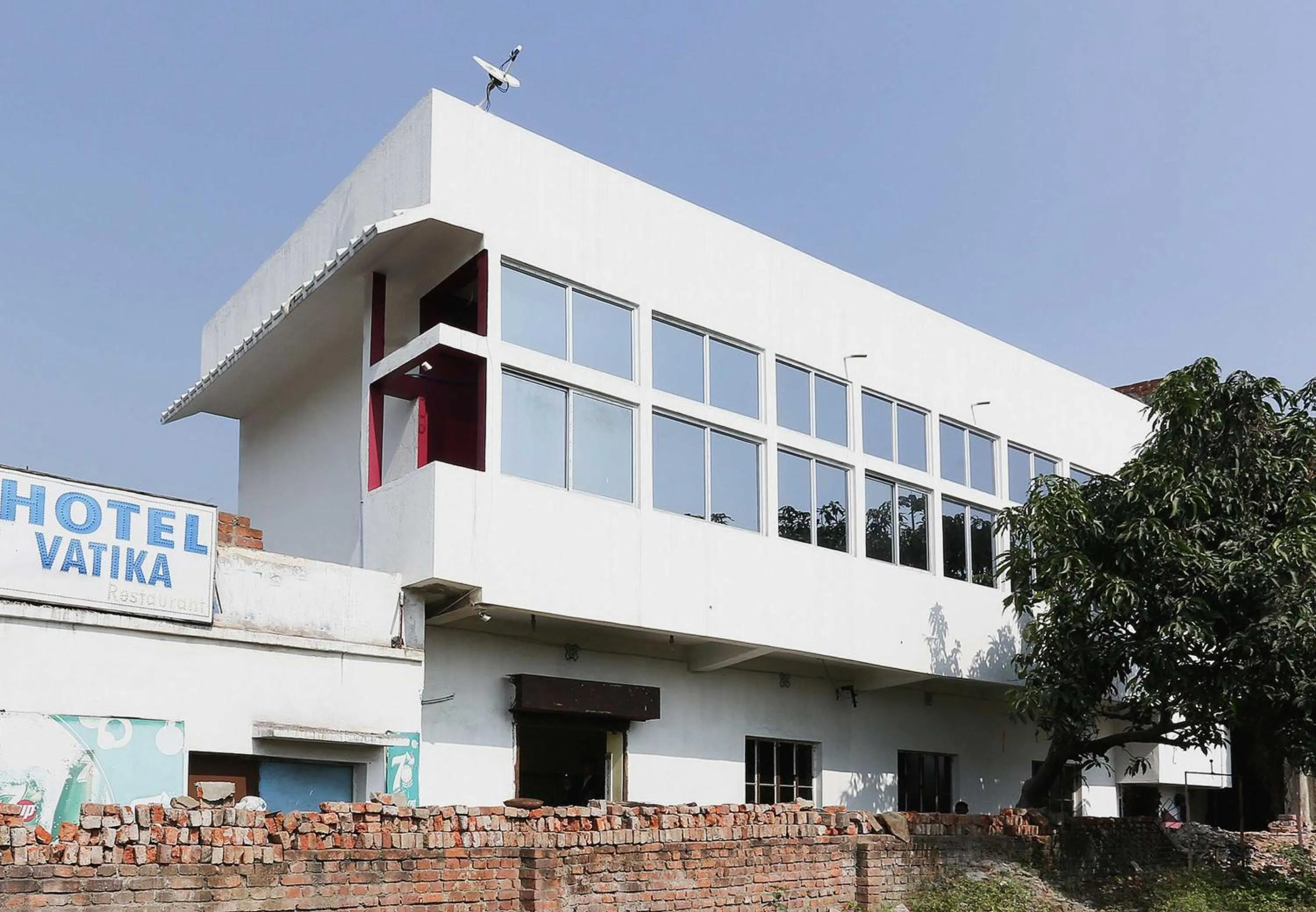 Facade/entrance in Hotel O Vatika Hotel