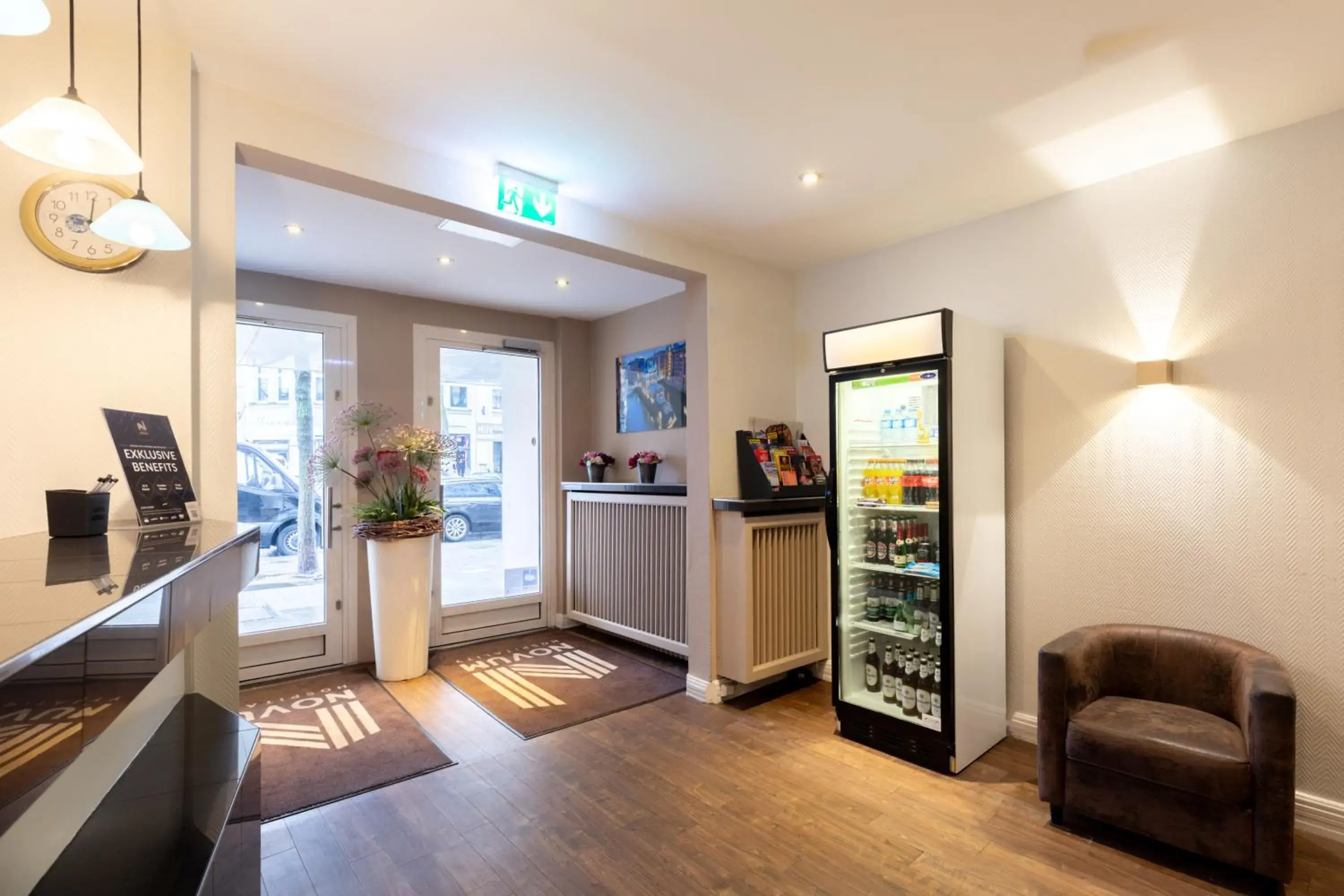 Lobby or reception in Hotel Continental Hamburg Hauptbahnhof Lobby or reception in Hotel Continental Hamburg Hauptbahnhof