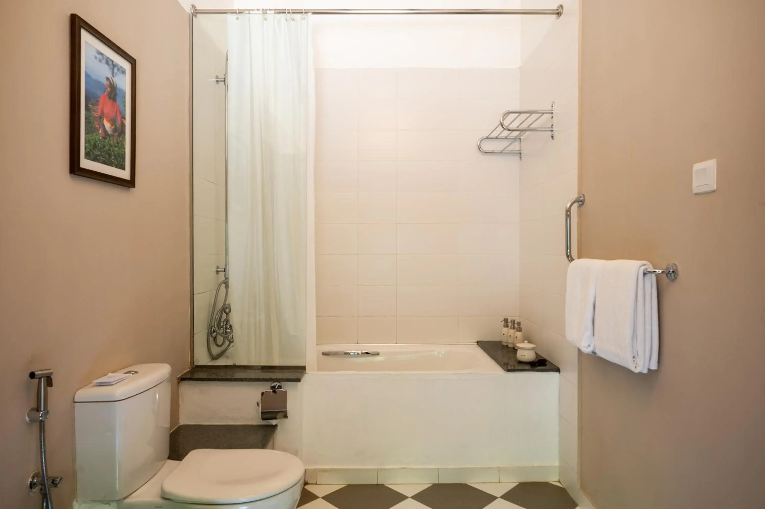 Bathroom in Camellia Hills Bathroom in Camellia Hills