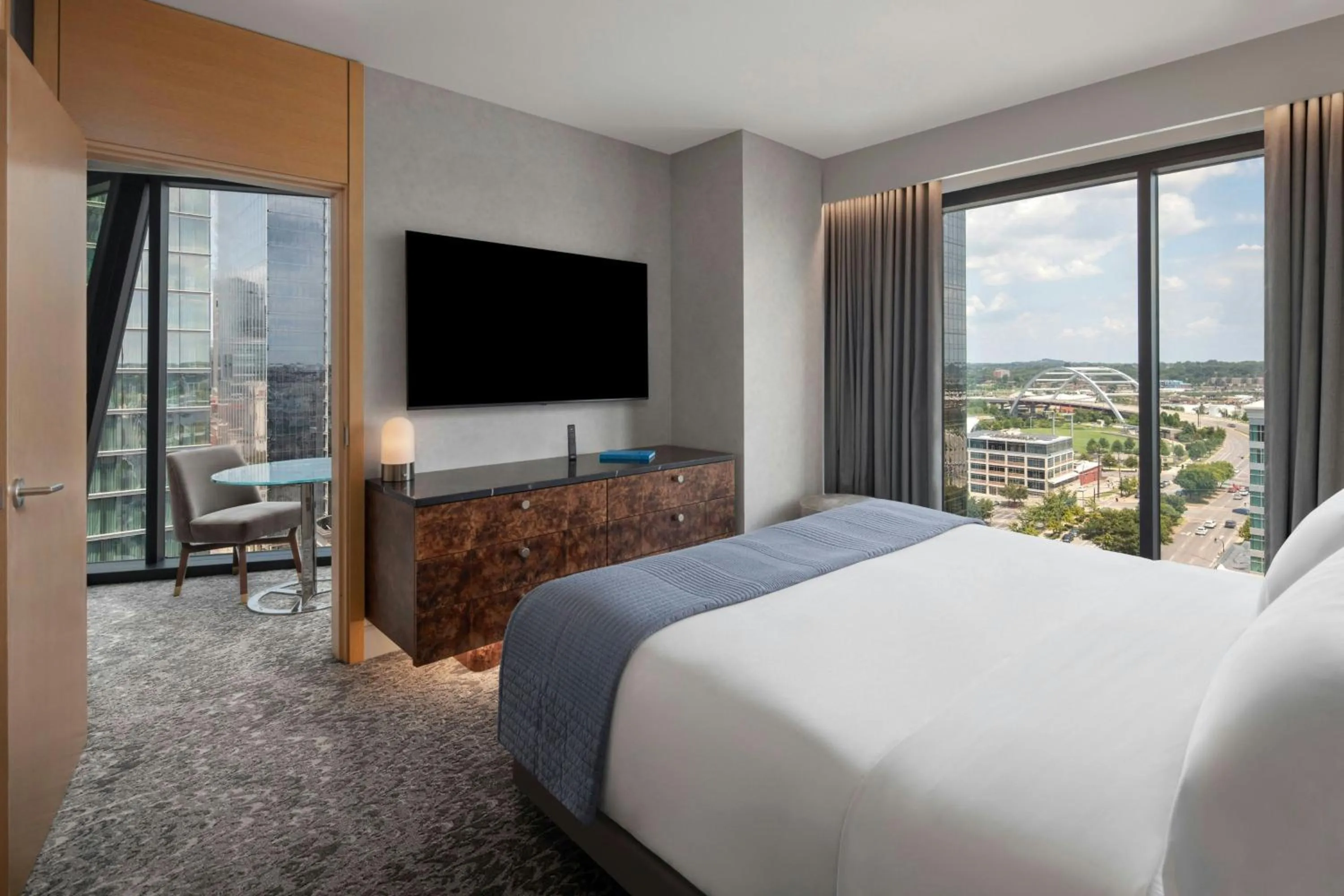 Bedroom, Bed in The Joseph, a Luxury Collection Hotel, Nashville