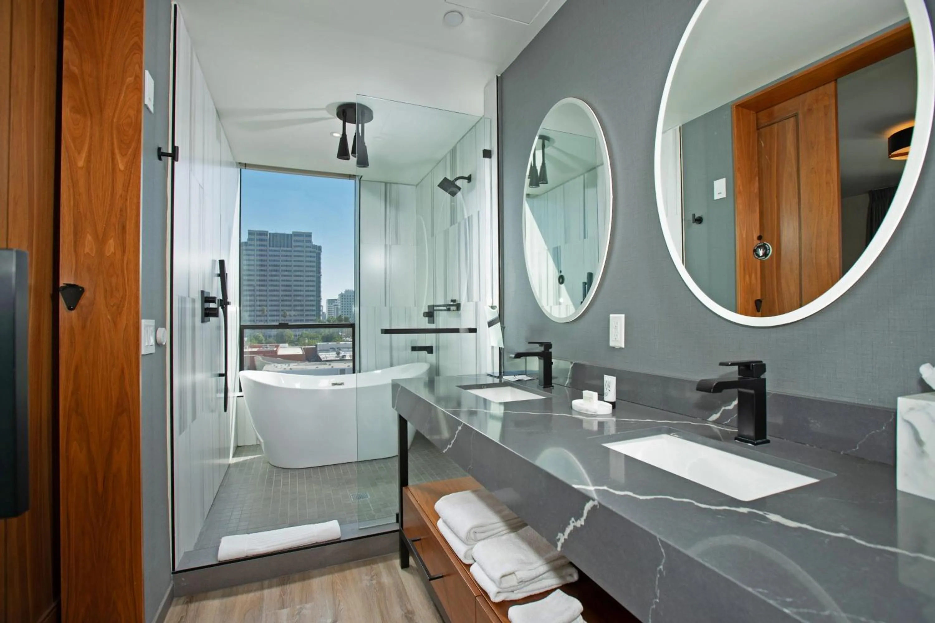 Bathroom in The Glenmark, Glendale, a Tribute Portfolio Hotel