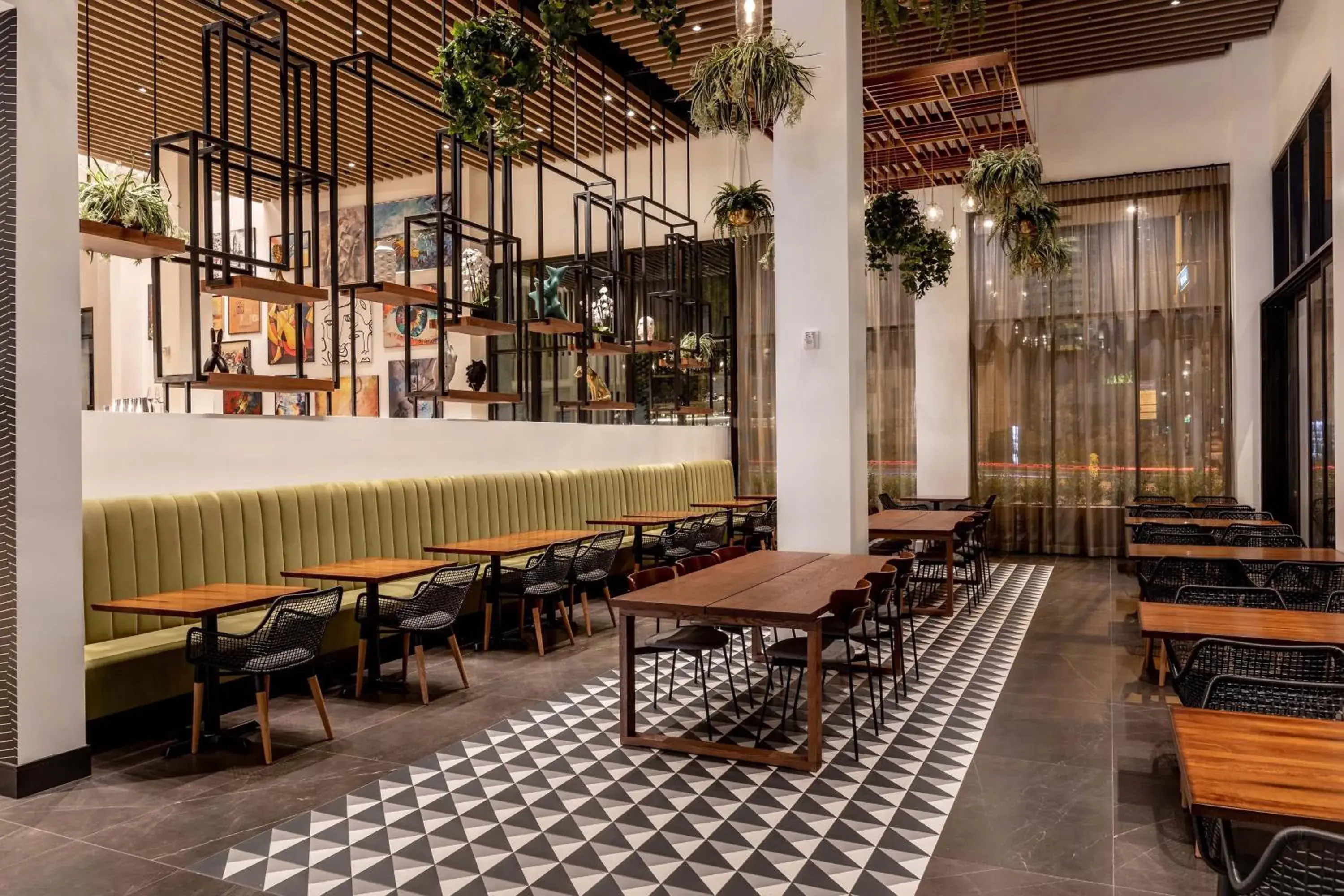 Restaurant/places to eat in The Glenmark, Glendale, a Tribute Portfolio Hotel Restaurant/places to eat in The Glenmark, Glendale, a Tribute Portfolio Hotel