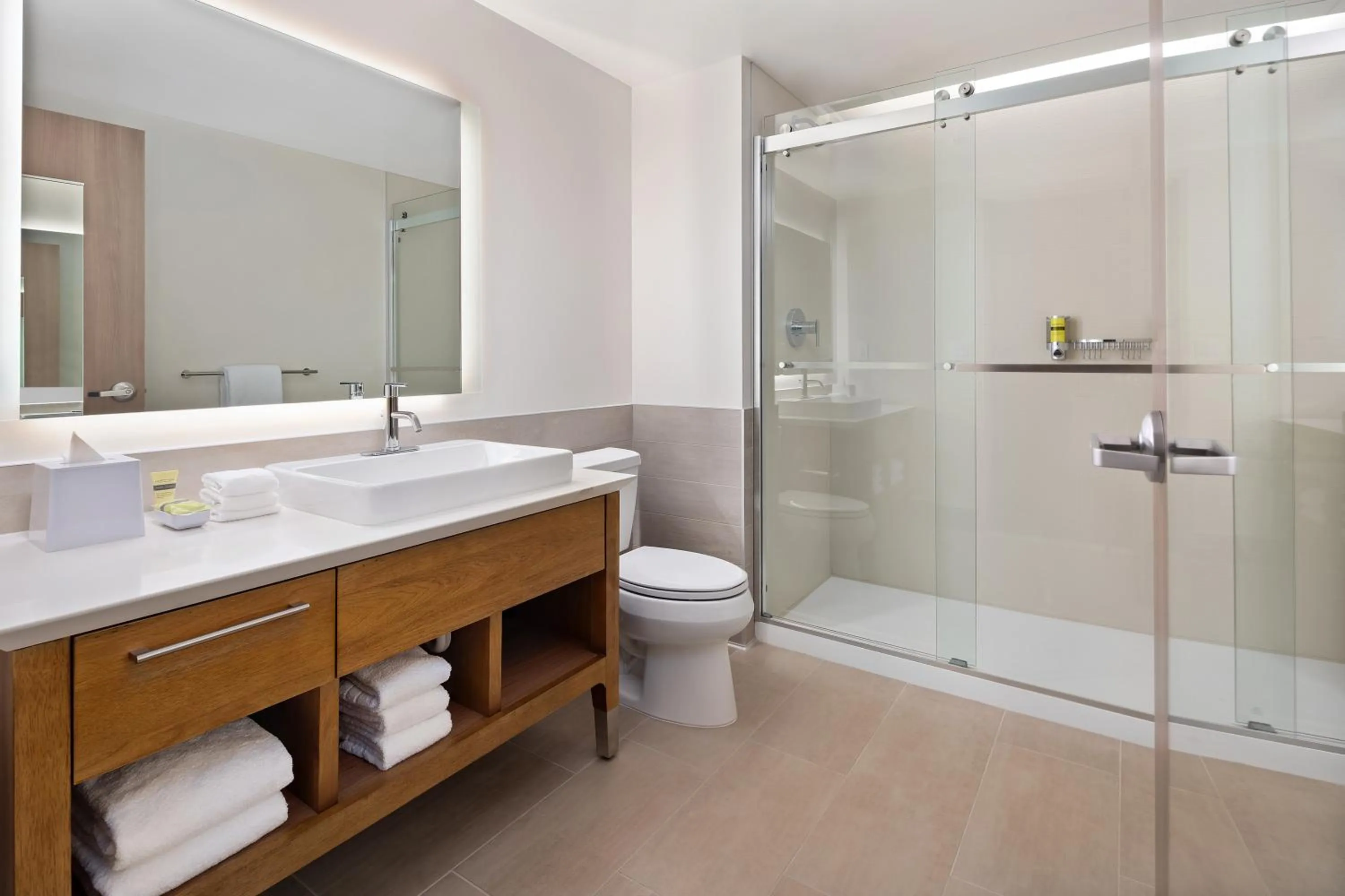 Shower in Element Bloomington Mall of America