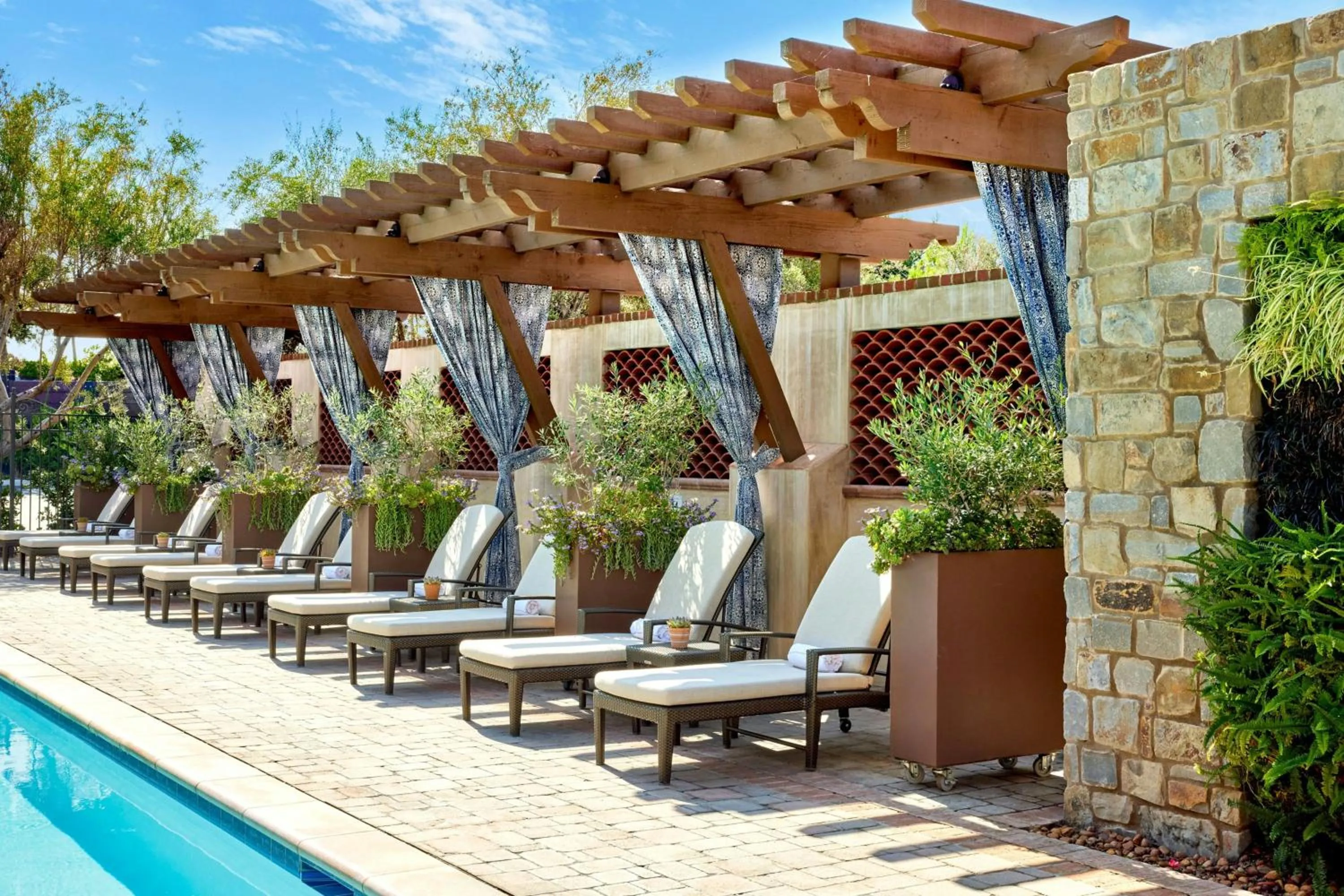 Swimming pool in Inn at the Mission San Juan Capistrano, Autograph Collection