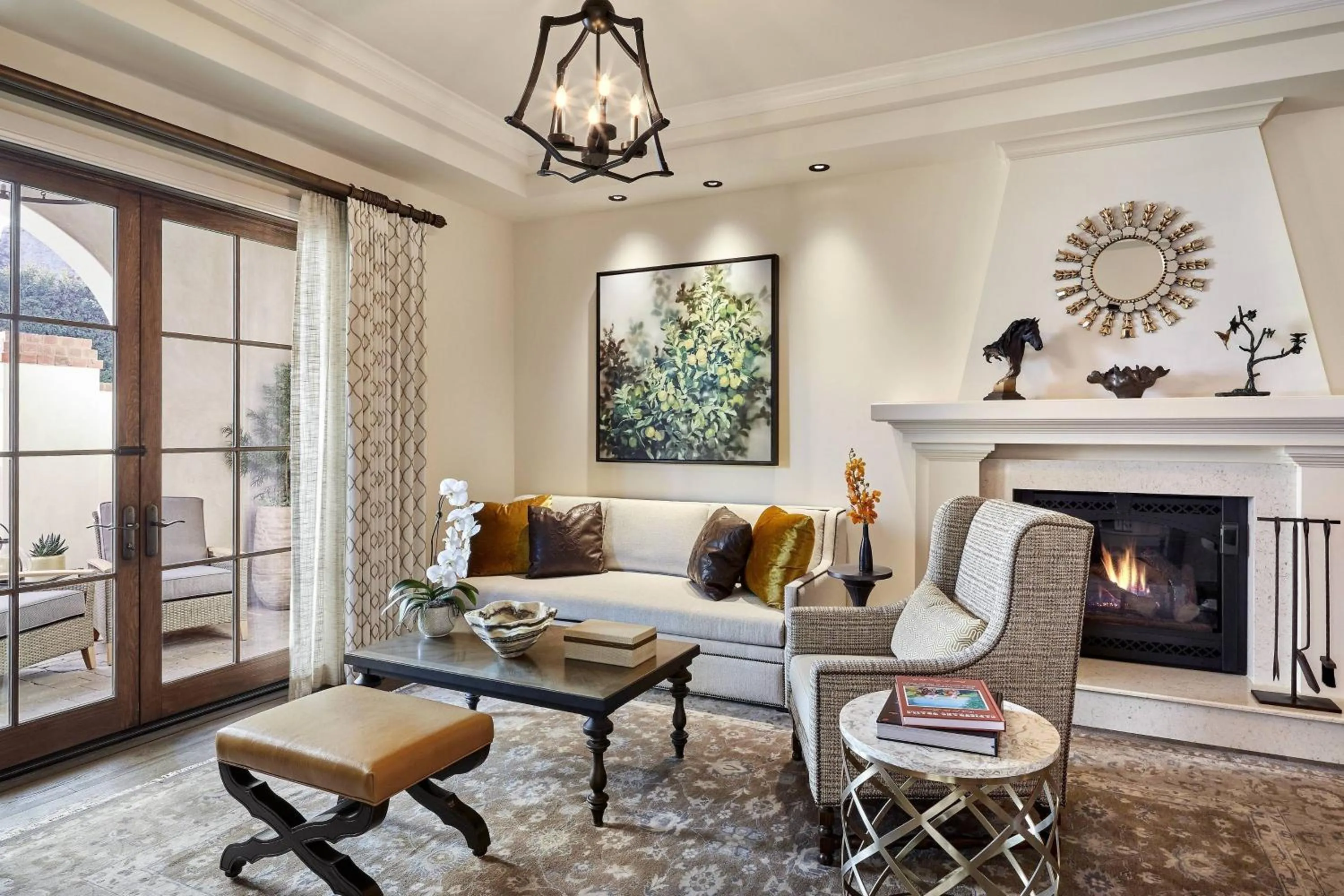 Living room in Inn at the Mission San Juan Capistrano, Autograph Collection