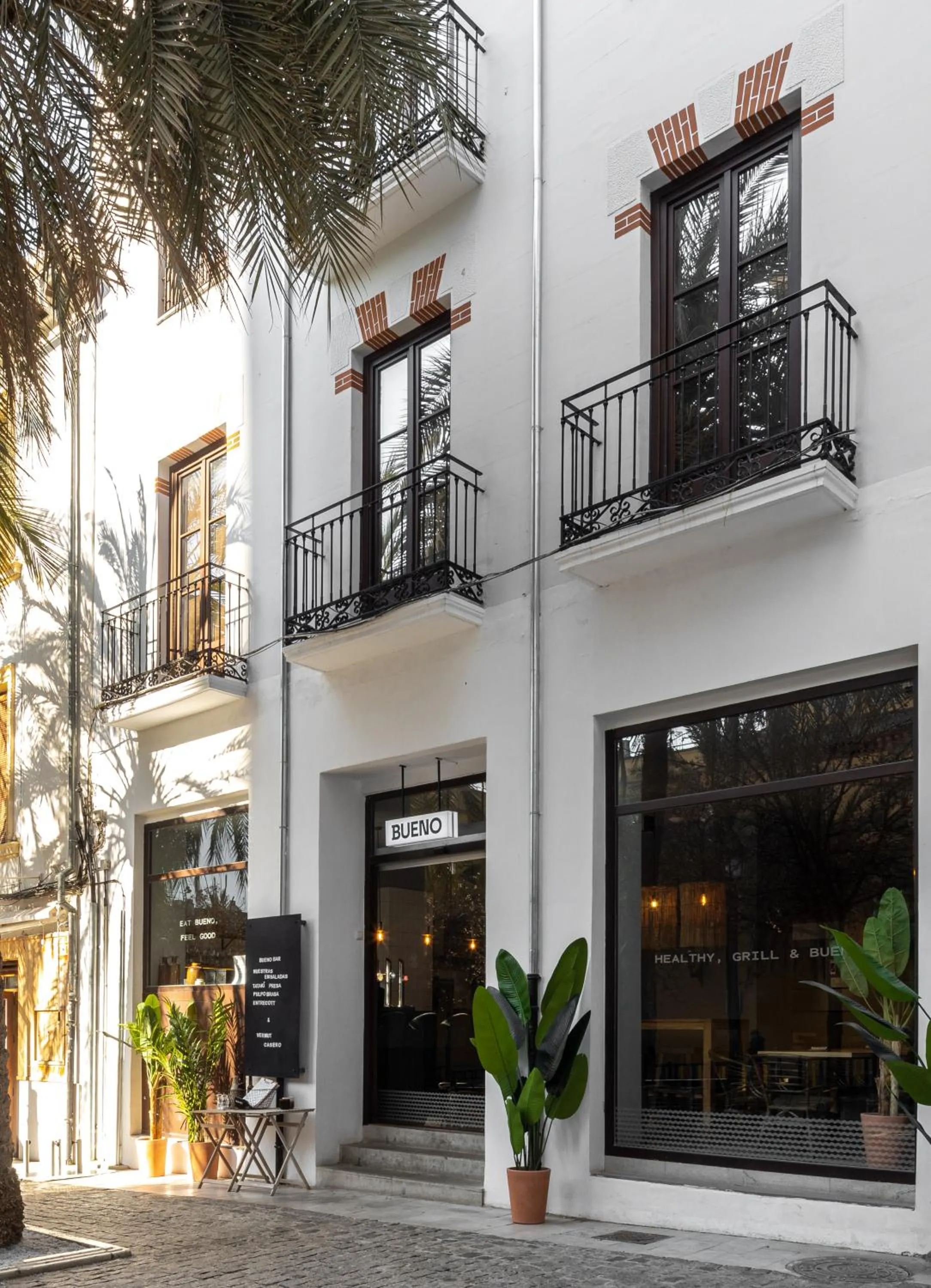 Property building in Toc Hostel Granada