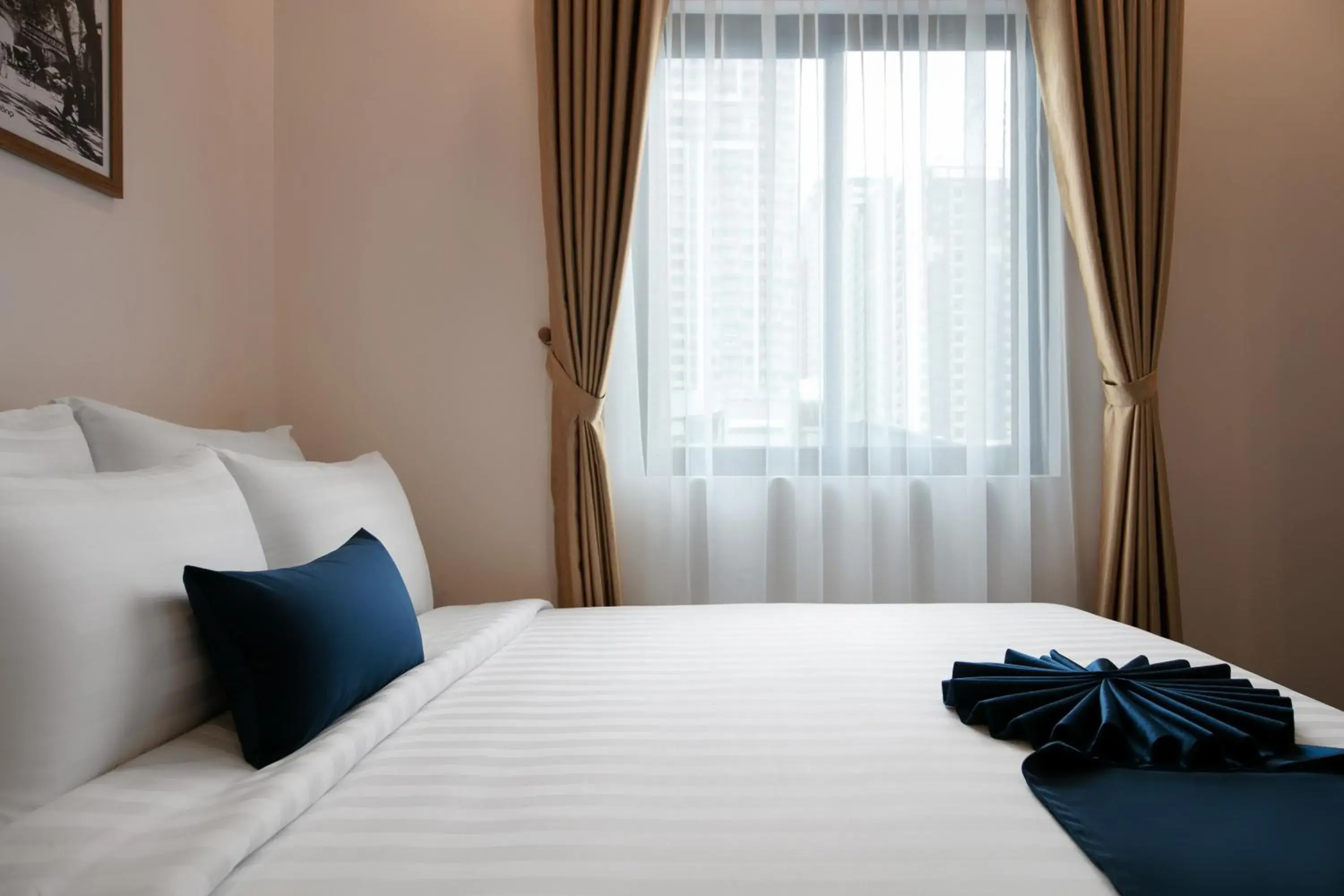 Superior Double Room in Patel Hotel Hanoi Superior Double Room in Patel Hotel Hanoi