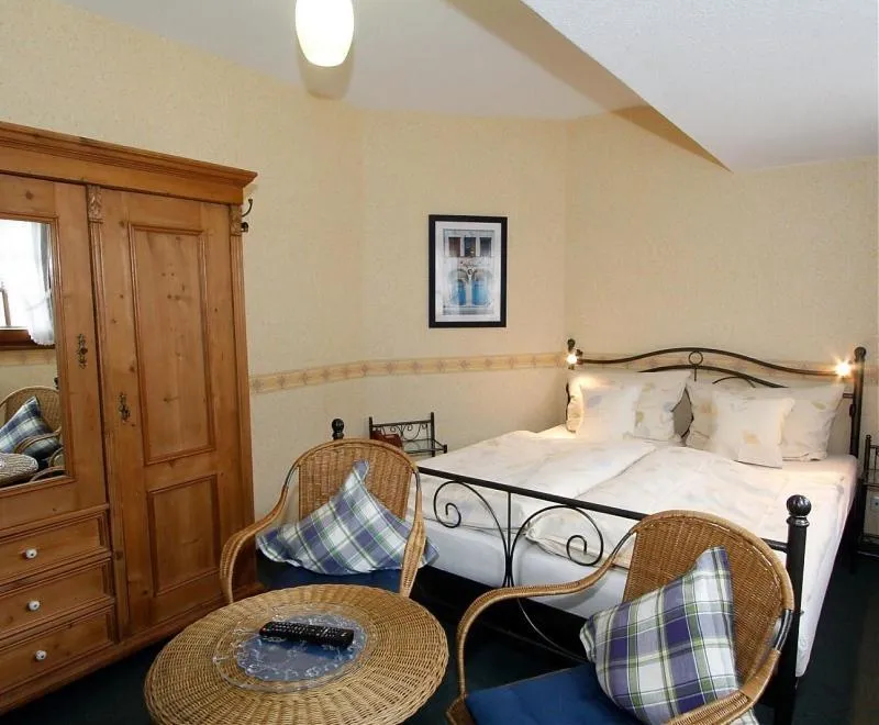 Bed in Hotel-garni-Kachelburg