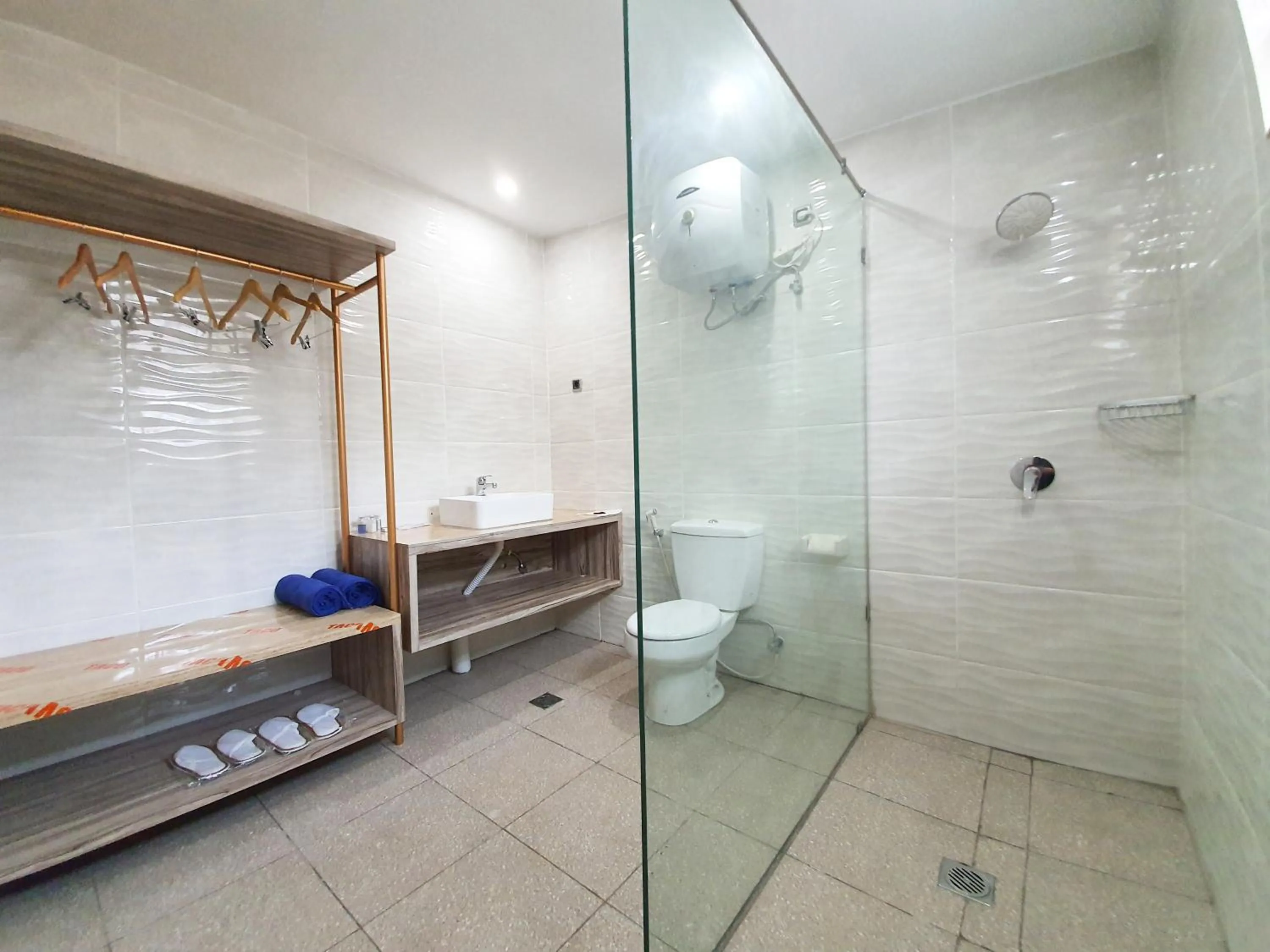 Bathroom in Sanur Agung Suite