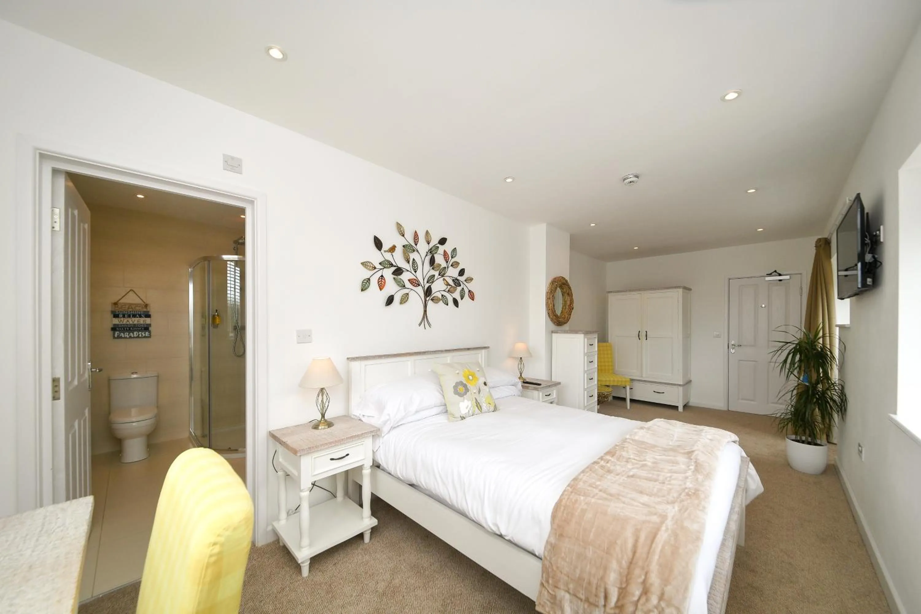 Photo of the whole room, Bed in Lakeside Old Hunstanton