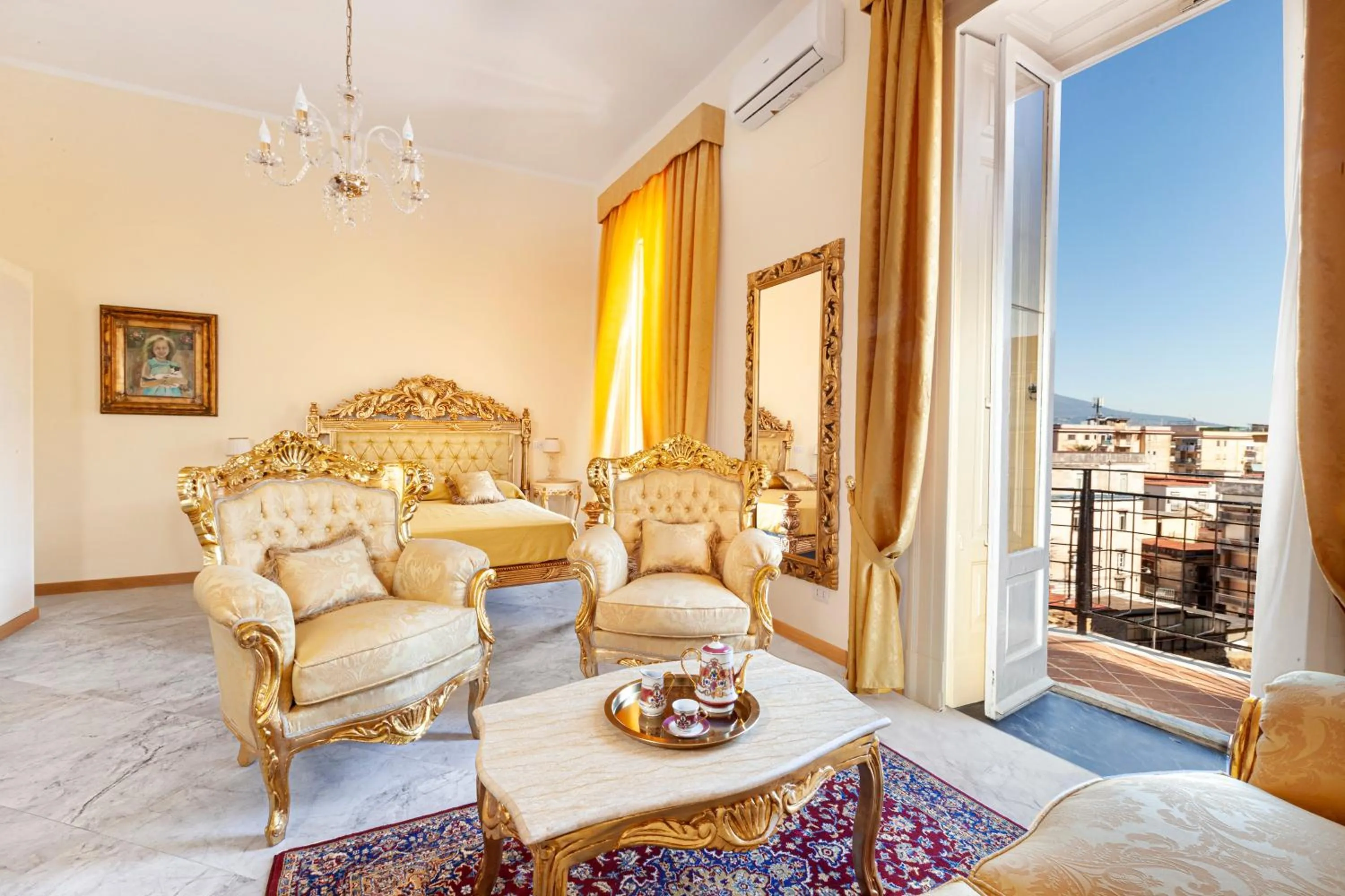 TV and multimedia in Relais Antica Napoli