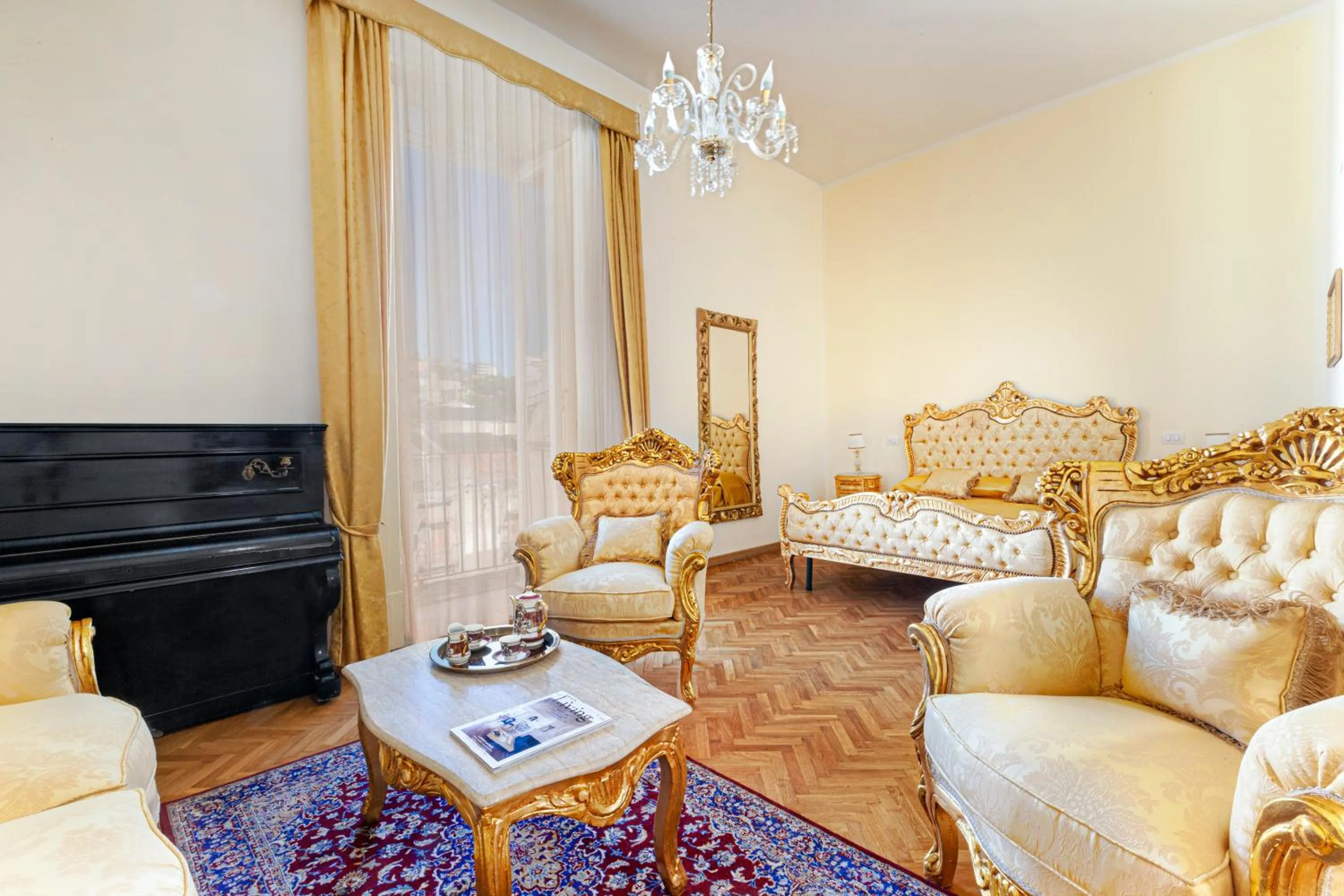 TV and multimedia in Relais Antica Napoli