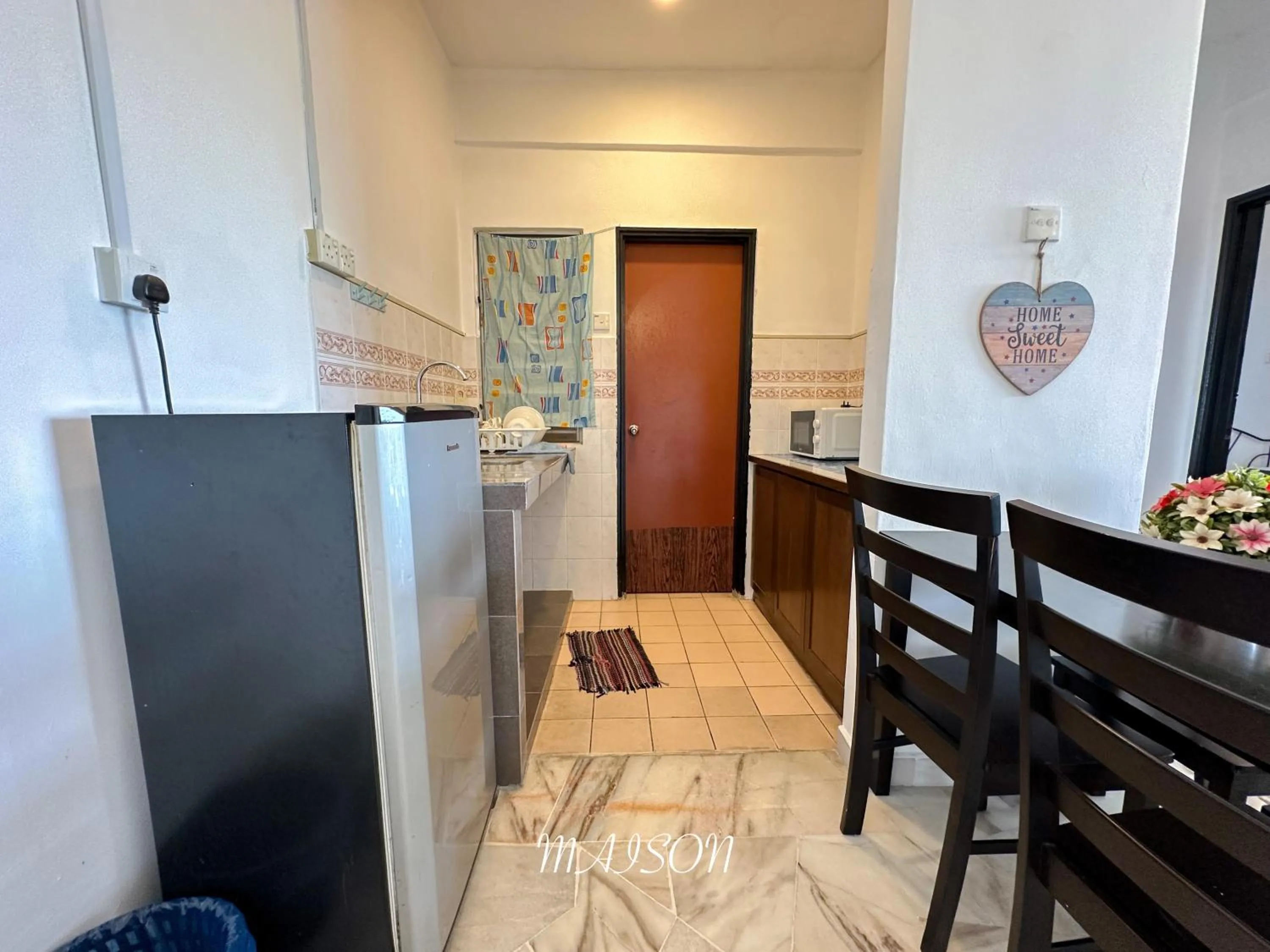 Kitchen or kitchenette in Maison Seaview Suites Port Dickson