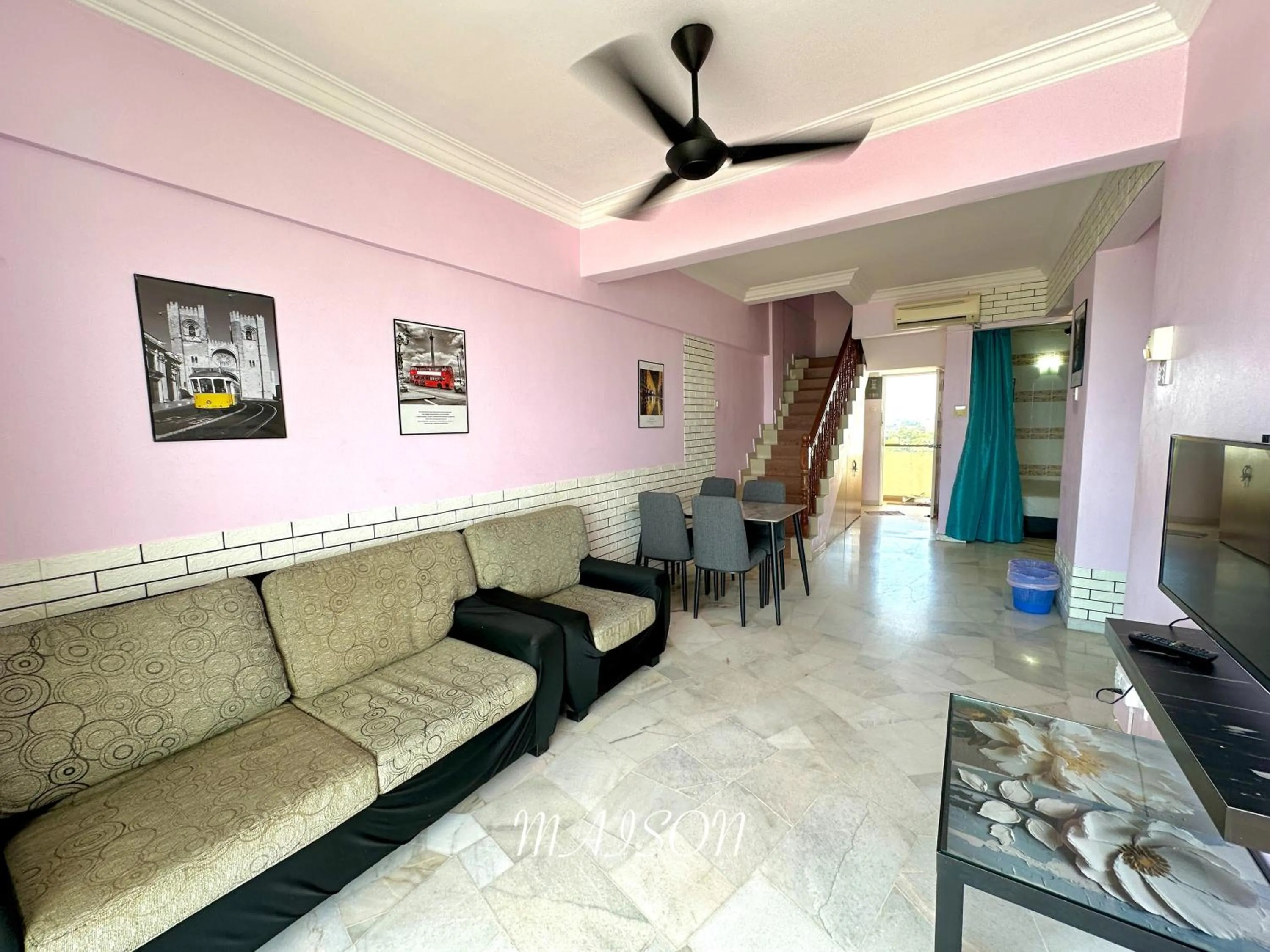 TV and multimedia in Maison Seaview Suites Port Dickson