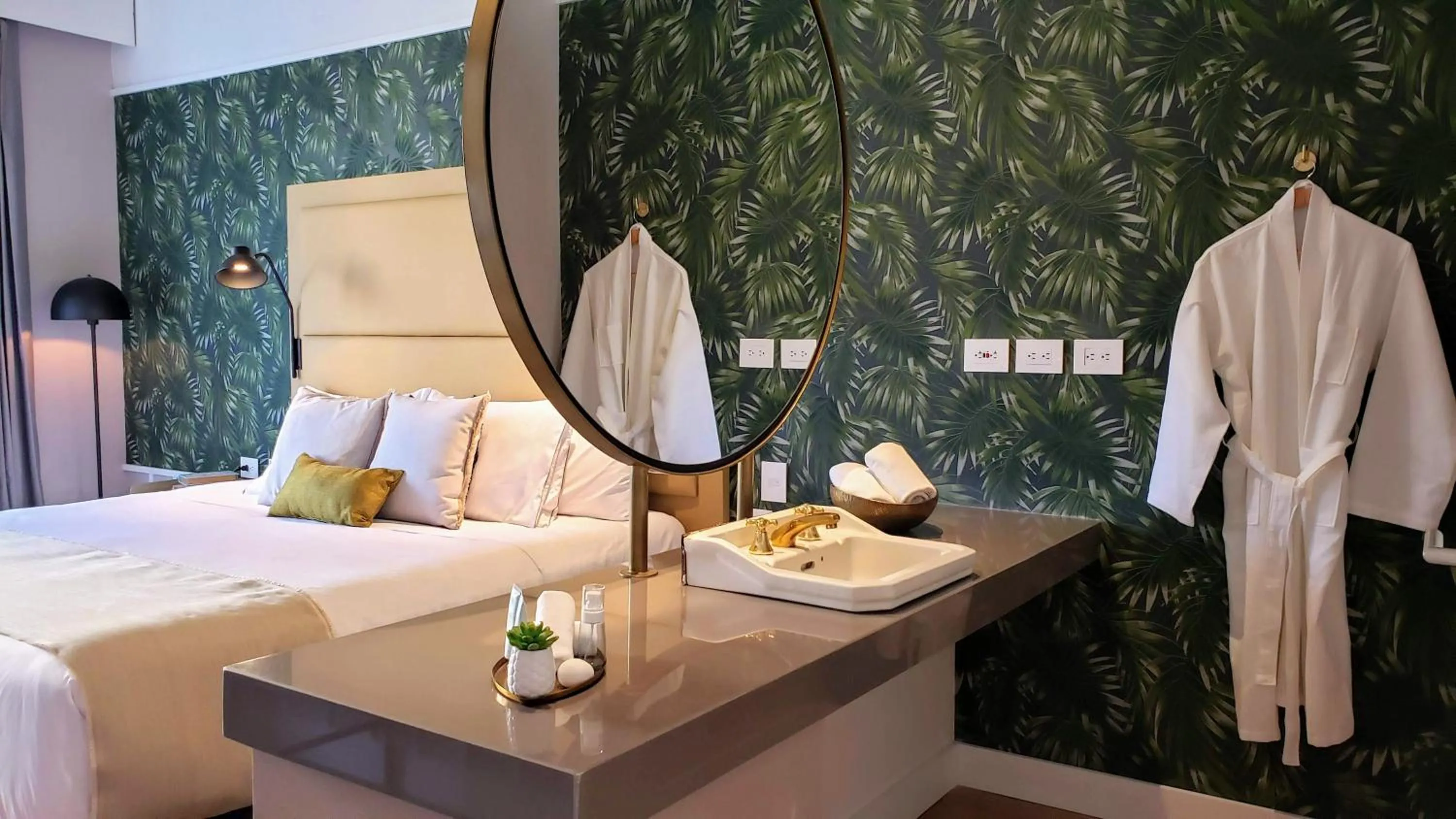 Bathroom, Bed in Faranda Collection Barranquilla, a member of Radisson Individuals