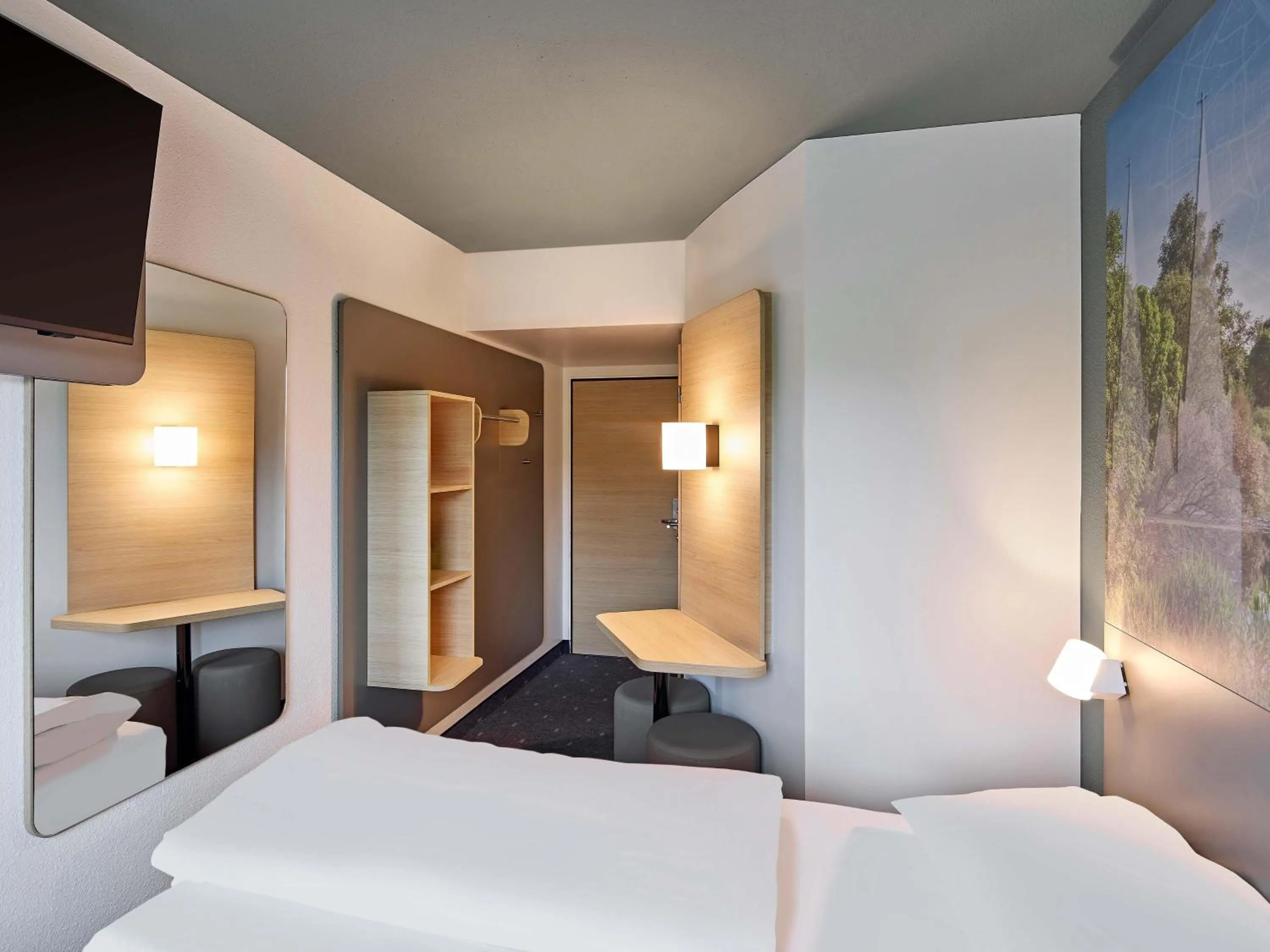 Photo of the whole room, Bed in B&B HOTEL Köln-Porz