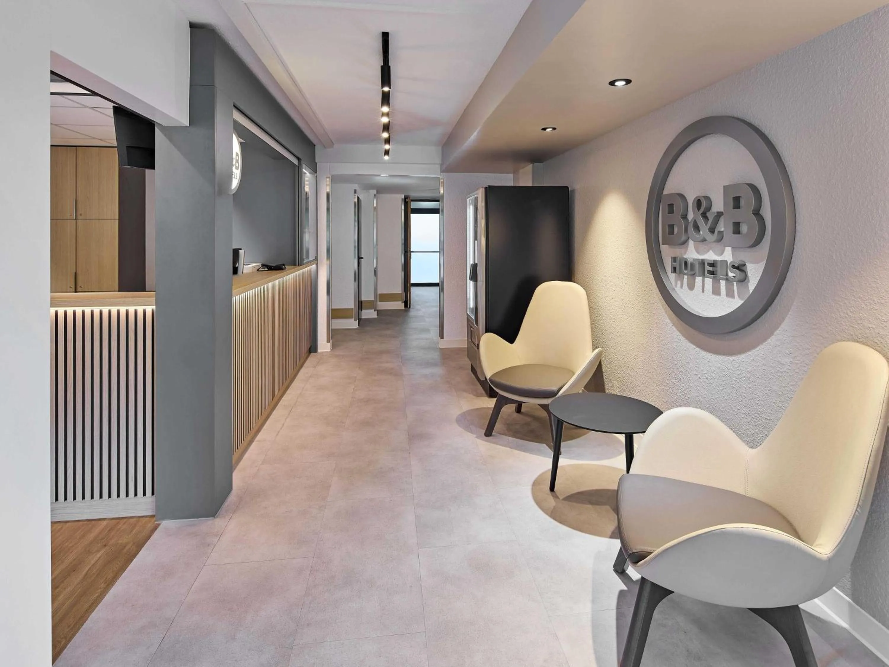 Lobby or reception in B&B HOTEL Köln-Porz