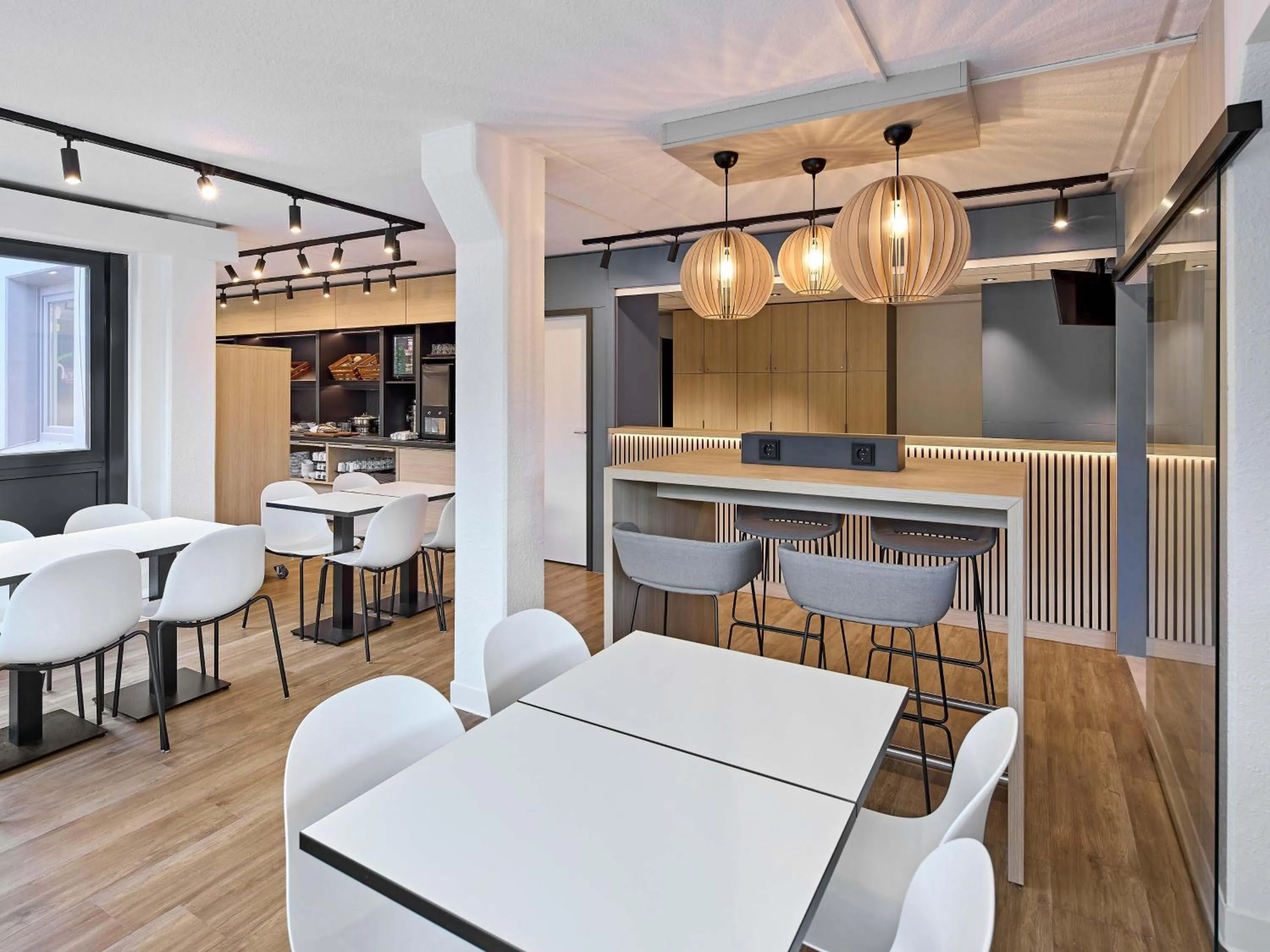 Photo of the whole room in B&B HOTEL Köln-Porz