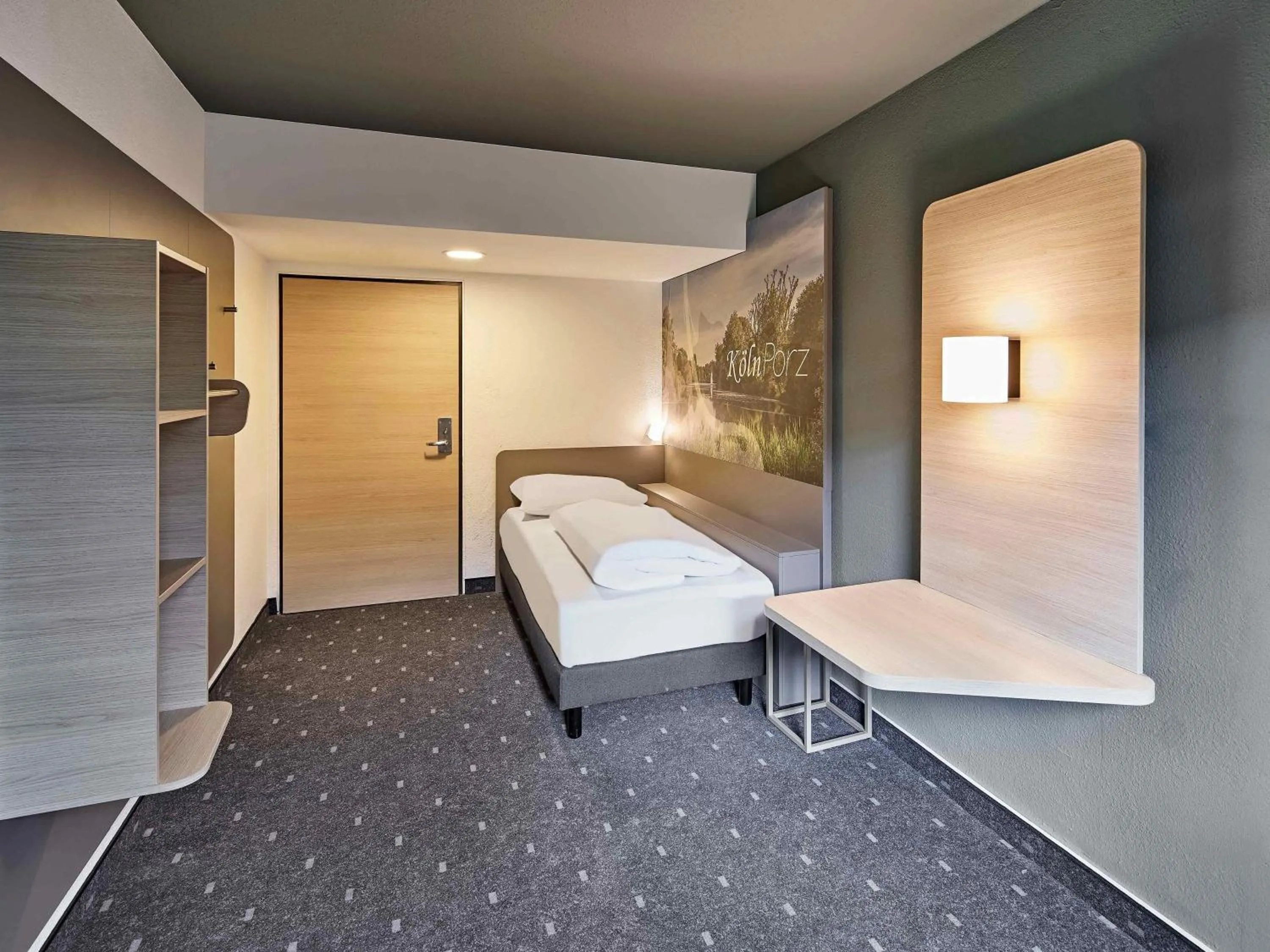 Photo of the whole room, Bed in B&B HOTEL Köln-Porz