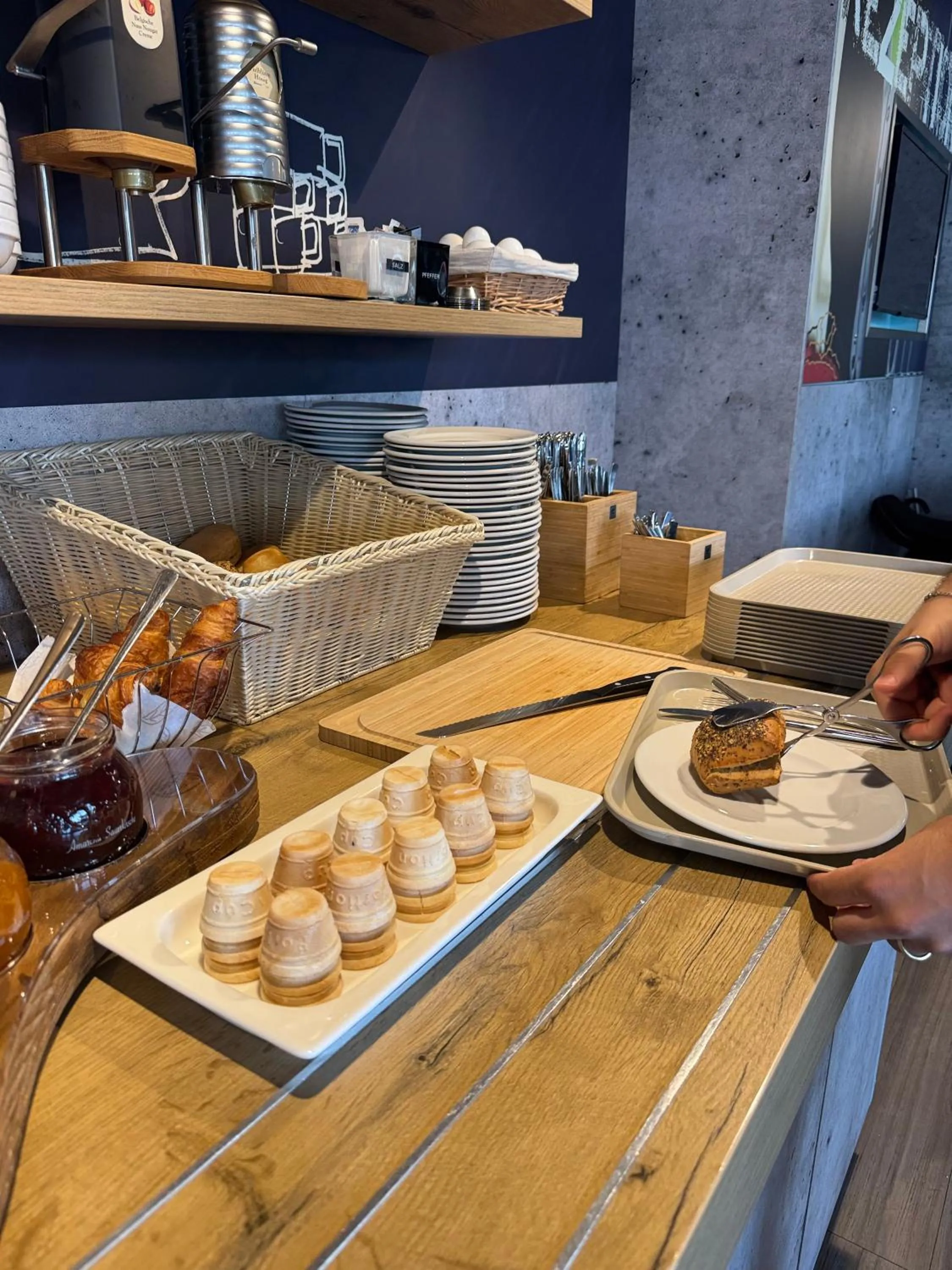 Breakfast in Hotel Stay Inn Köln Leverkusen City