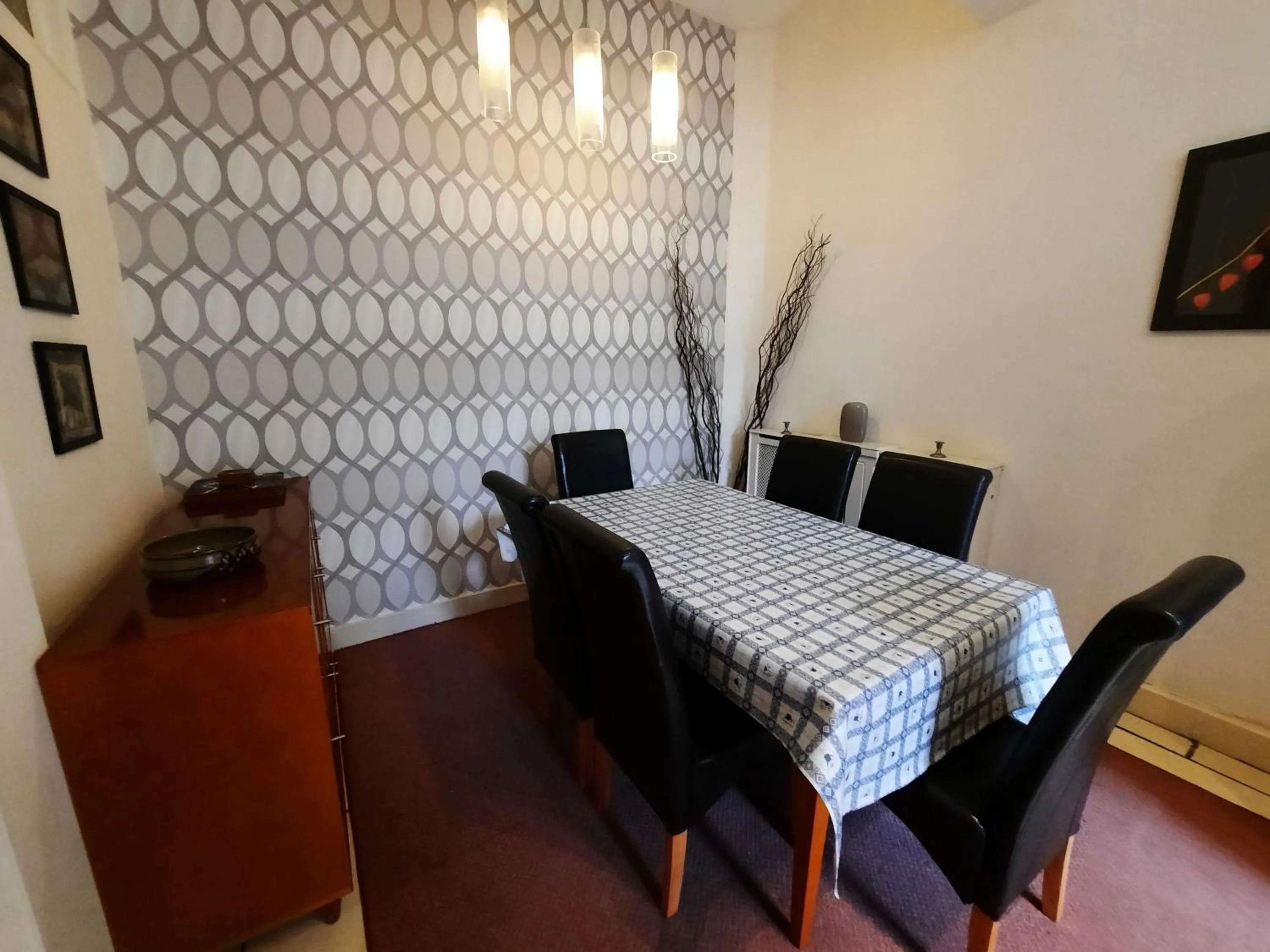 Dining area in Cornwall Street - 297