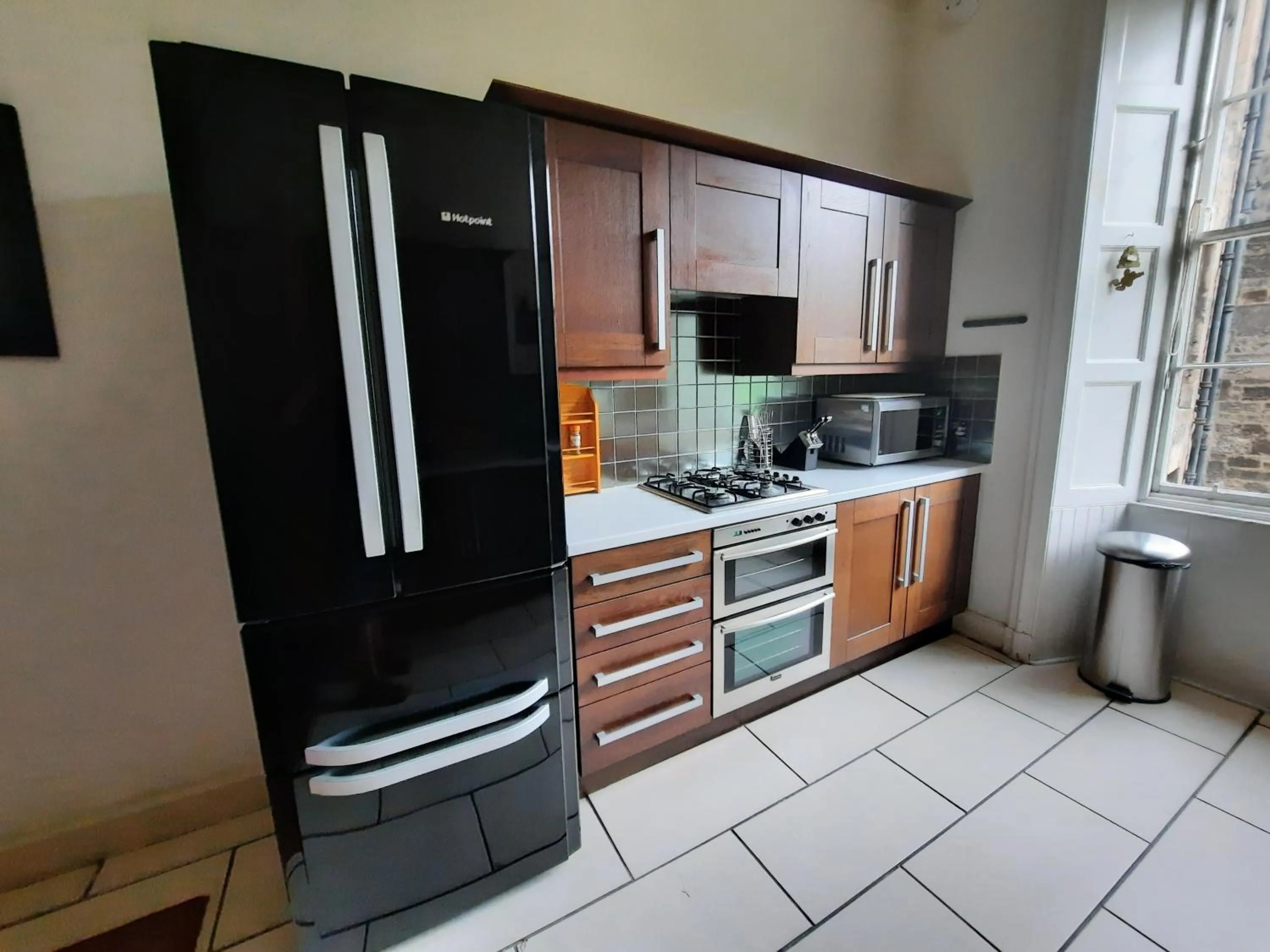 Kitchen or kitchenette in Cornwall Street - 297