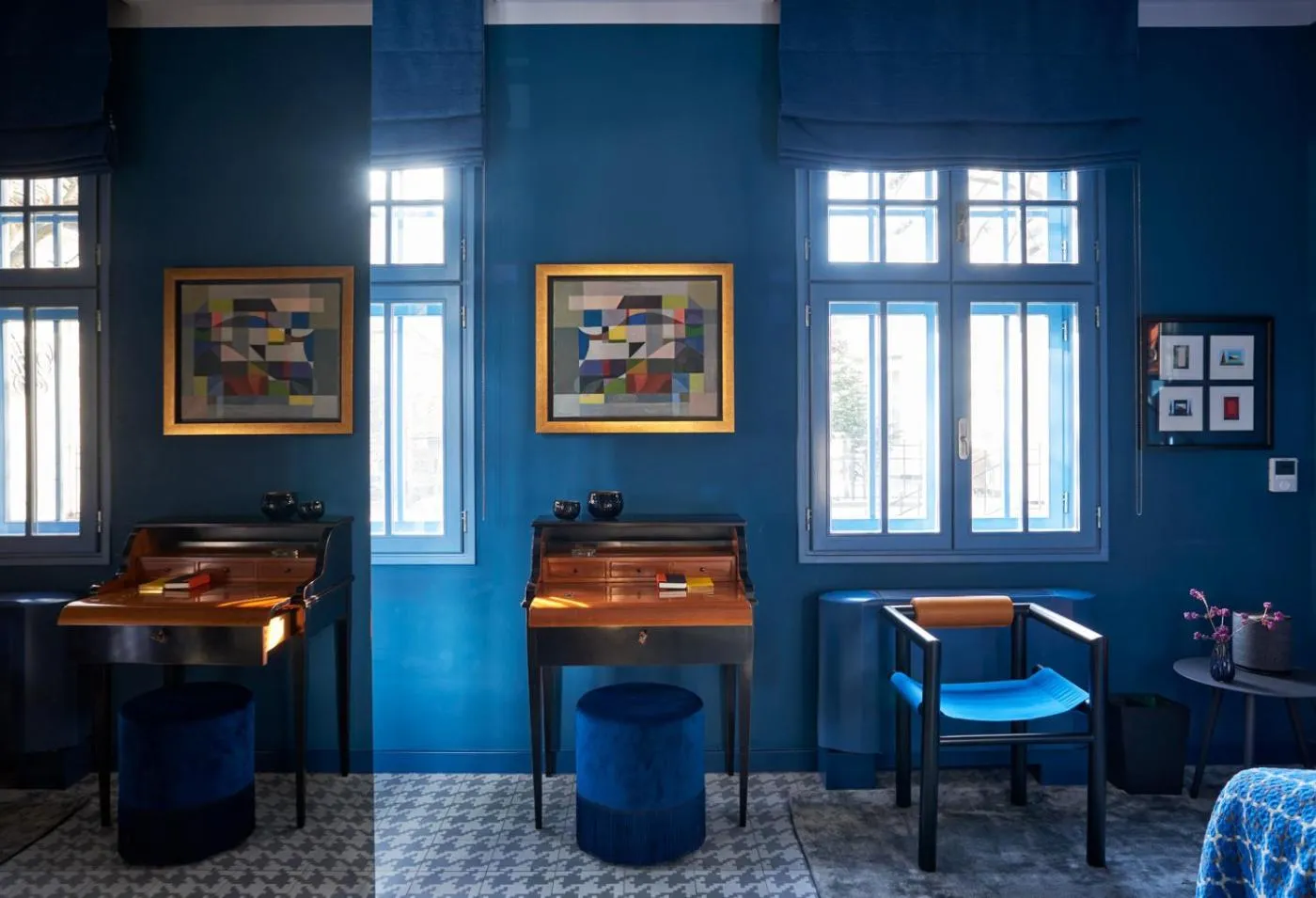 Seating area in Bagatelle Gardenhouse