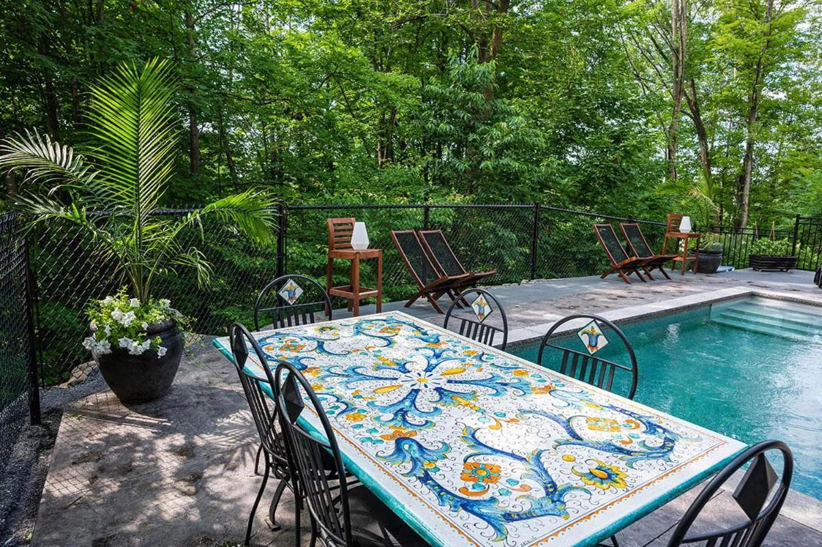 Patio in La Bohème - Bed & Breakfast